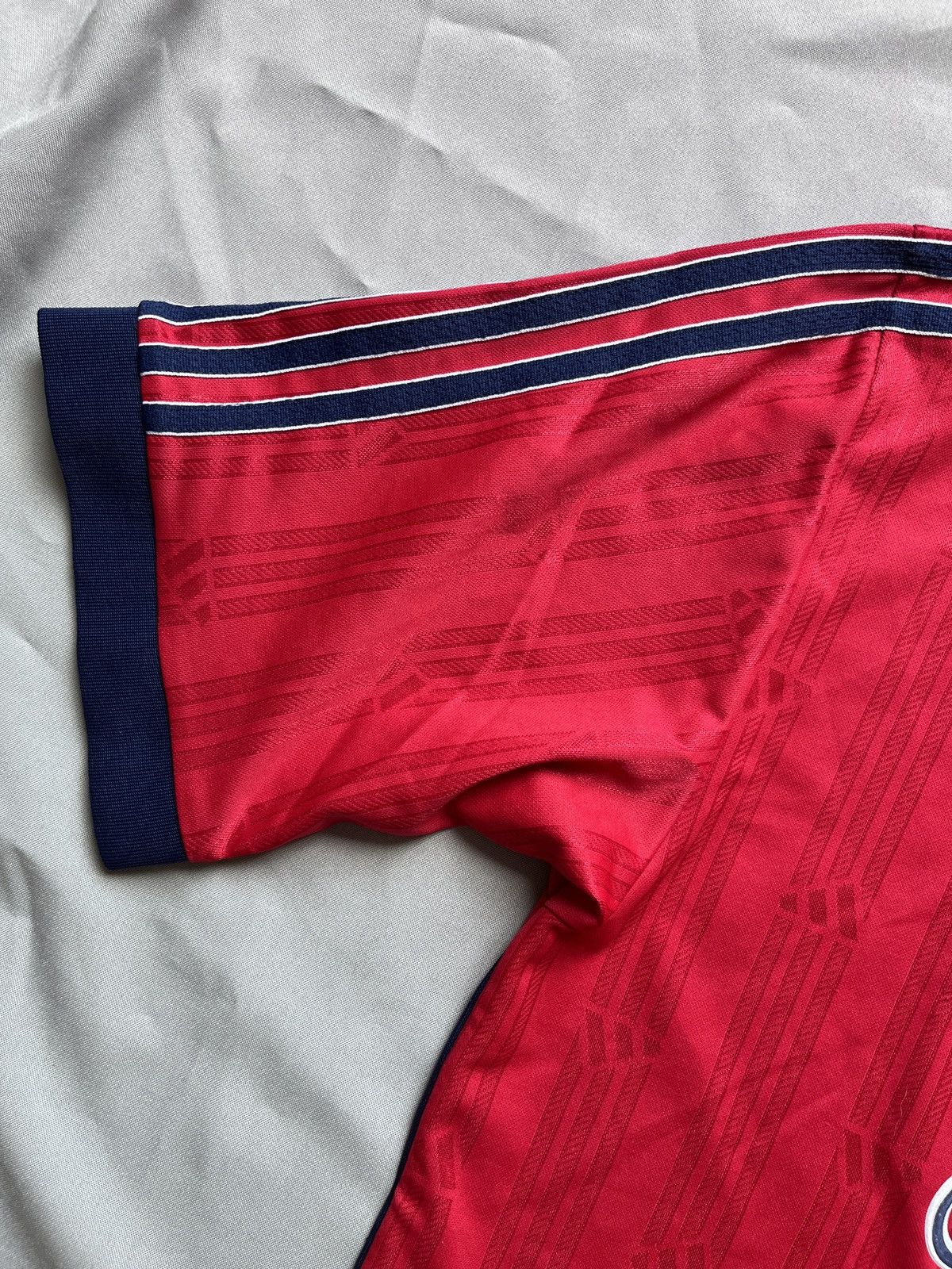 Adidas Adidas Block Core Vintage Soccer Football Jersey Tshirt Size US M / EU 48-50 / 2 - 3 Thumbnail