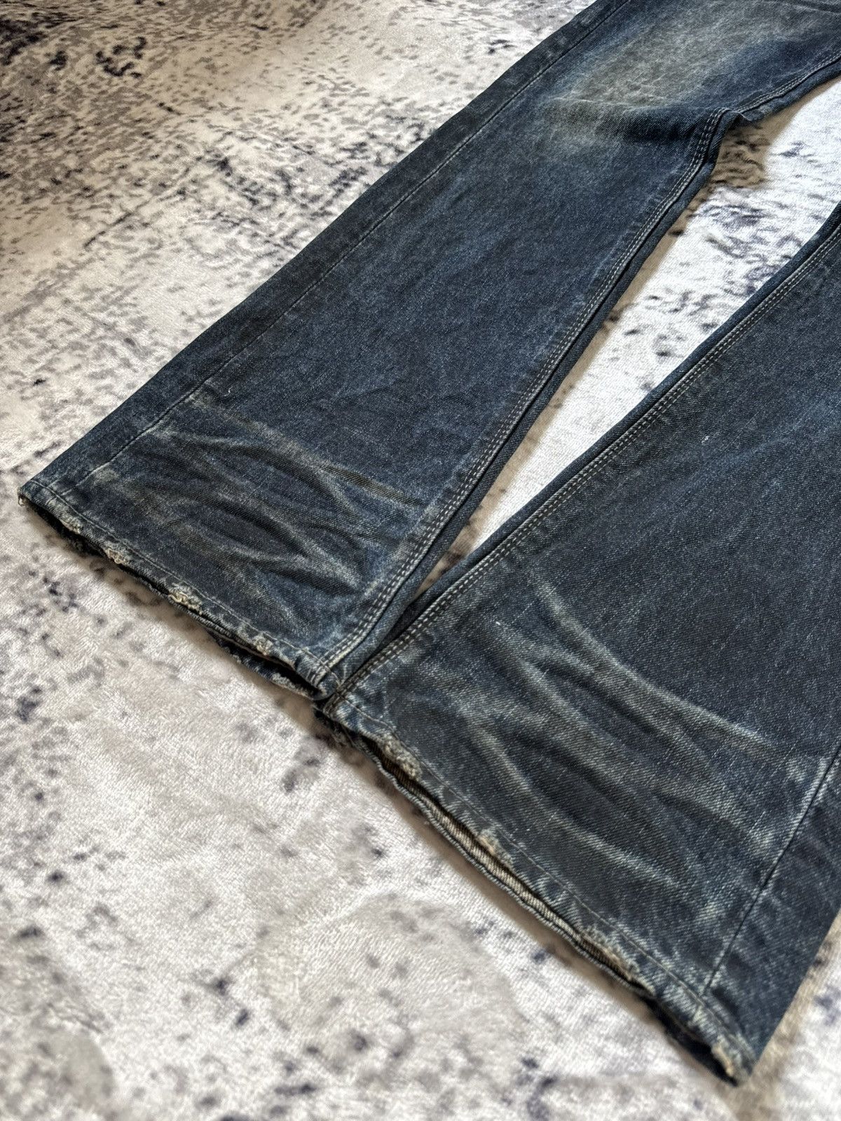 GOSTAR DE FUGA Fuga Japan Shadow Wash Coated Claw Mark Flared Jeans Size US 30 / EU 46 - 10 Thumbnail