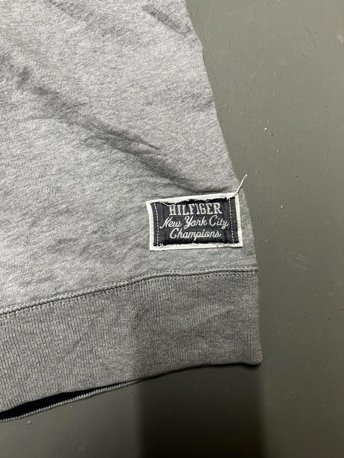 Tommy Hilfiger Tommy Hilfiger Vintage Fit Pullover Sweatshirt - Grey Size US M / EU 48-50 / 2 - 7 Thumbnail