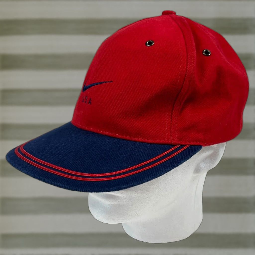 Nike VINTAGE Nike USA Strapback Hat Cap Embroidered Swoosh Red One Size Adult Mens Womens Unisex Cap USA 100% Cotton Embroidered Baseball Hat Swoosh Size ONE SIZE - 1 Thumbnail