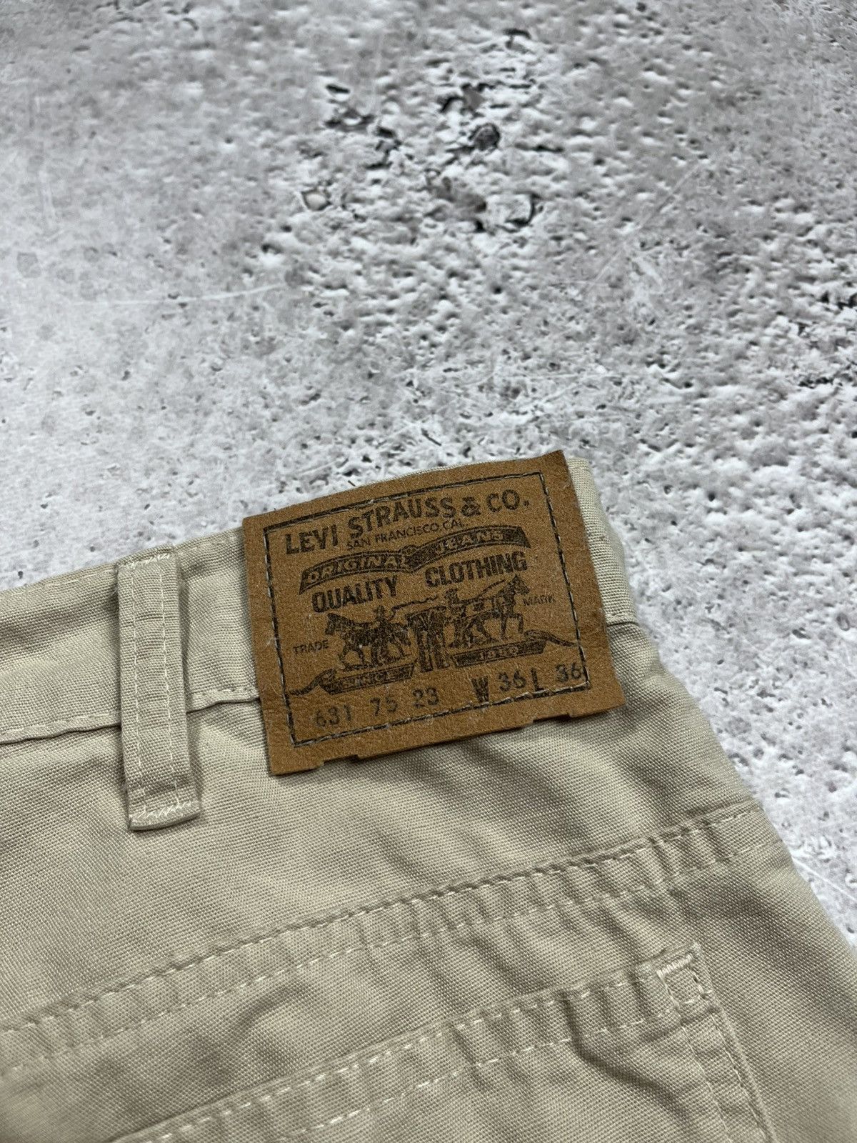 Levi's Vintage Levi’s 631 Beige Pants Made in Italy W36 L36 Size US 36 / EU 52 - 7 Thumbnail