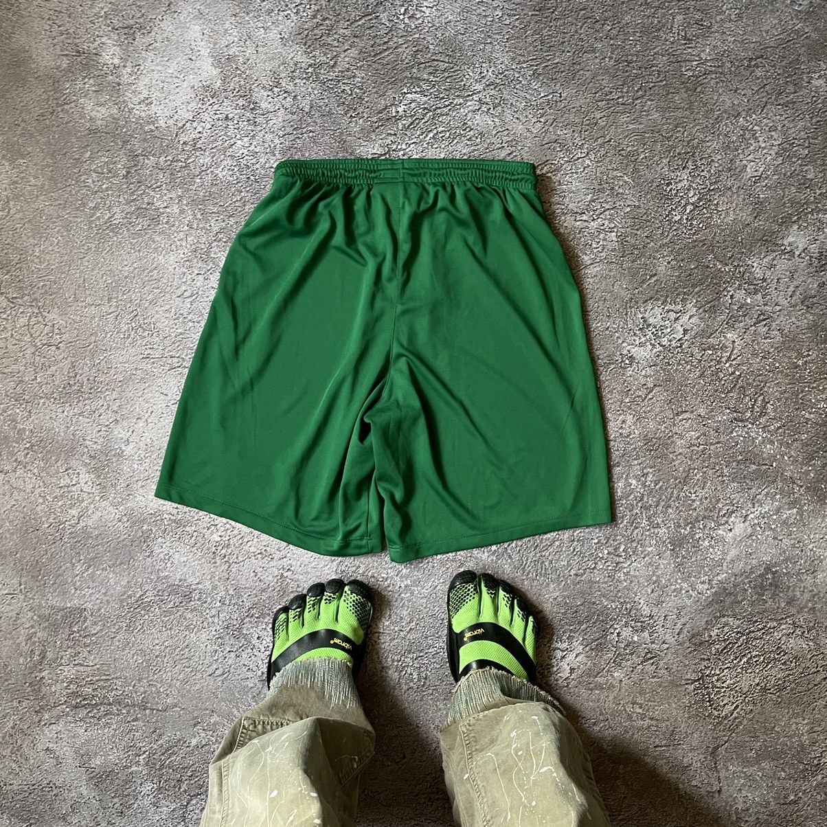 Nike Vintage Y2K Nike Short Logo Sportwear Casual Buymypiece 90s Size US 30 / EU 46 - 6 Thumbnail
