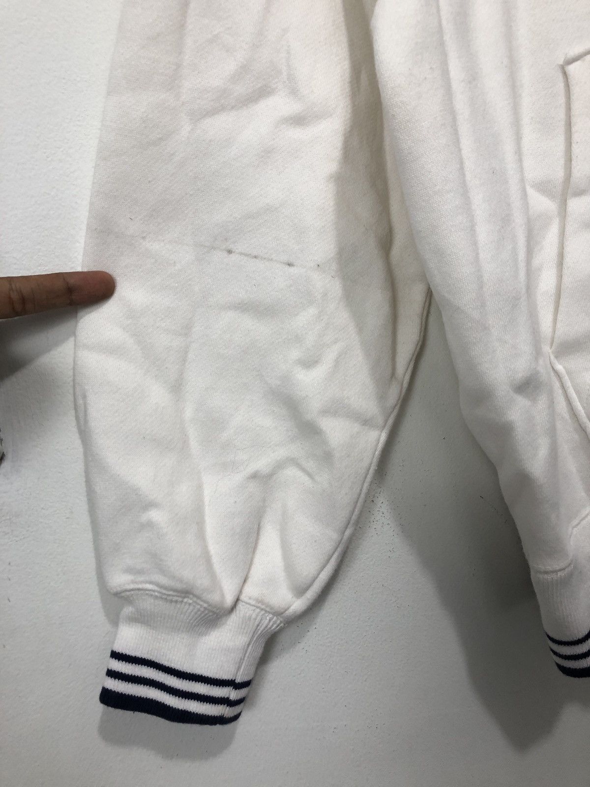 Vintage Vintage 90s Bitch Skateboards Hoodie Size US M / EU 48-50 / 2 - 3 Thumbnail