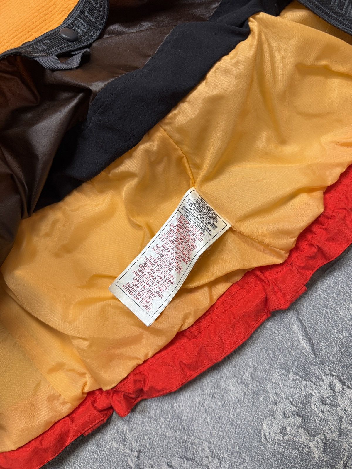 Nike Nike ACG Jacket Red Windbreaker Rain Coat 3 Outer Layer Fit Size S / US 4 / IT 40 - 16 Thumbnail
