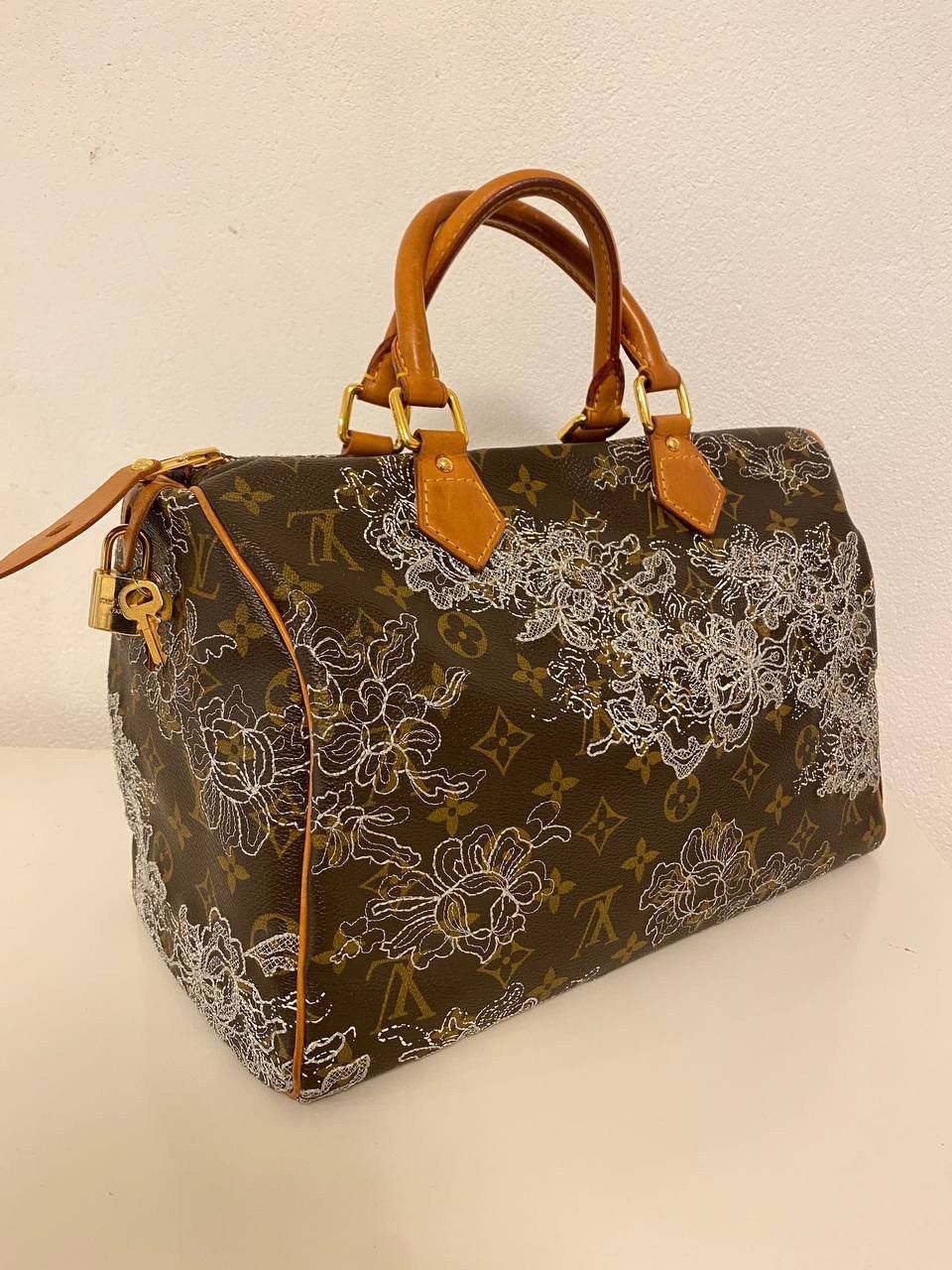 Louis Vuitton Louis Vuitton Monogram Dentelle Speedy 30 monogram wie neu Size ONE SIZE - 2 Thumbnail