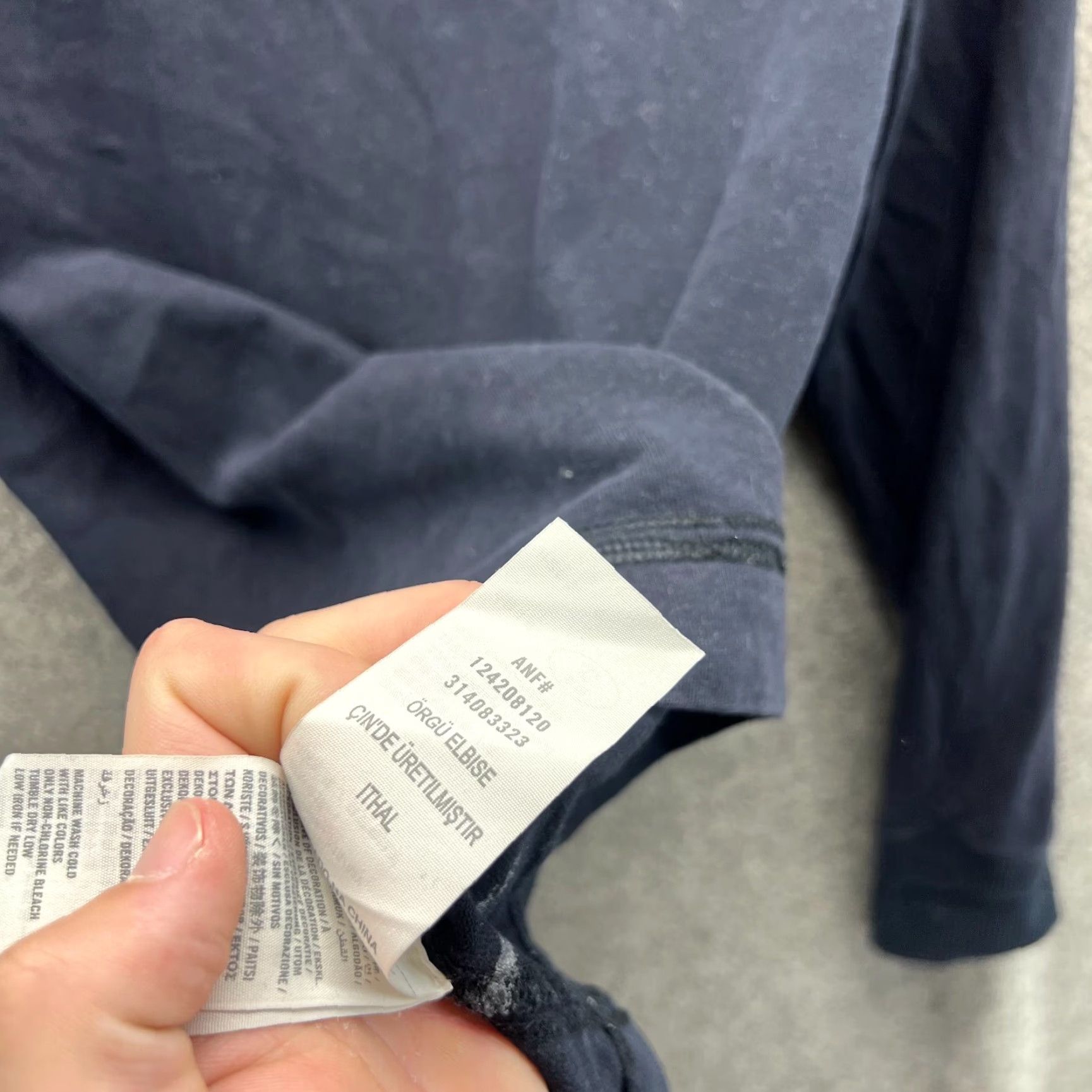 Abercrombie & Fitch VINTAGE Abercrombie & Fitch Sweater Women Small Blue Pullover Crewneck Embroidered Logo Size S / US 4 / IT 40 - 3 Thumbnail