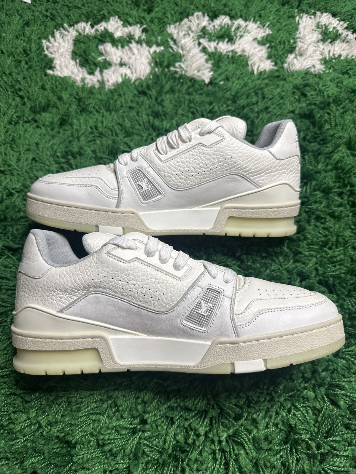 Louis Vuitton Louis Vuitton White Grey Trainers Size US 8.5 / EU 41-42 - 2 Thumbnail