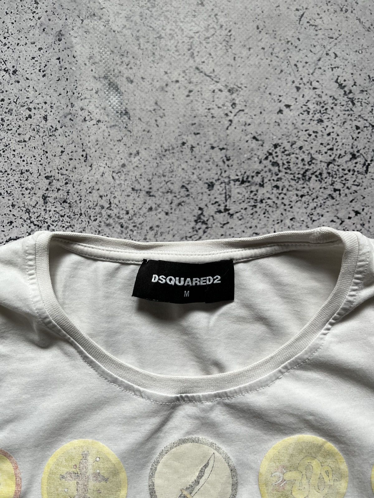 Dsquared2 × Vintage Dsquared2 Distressed T-shirt Humor Logo Tee Y2K USA Size US S / EU 44-46 / 1 - 5 Thumbnail