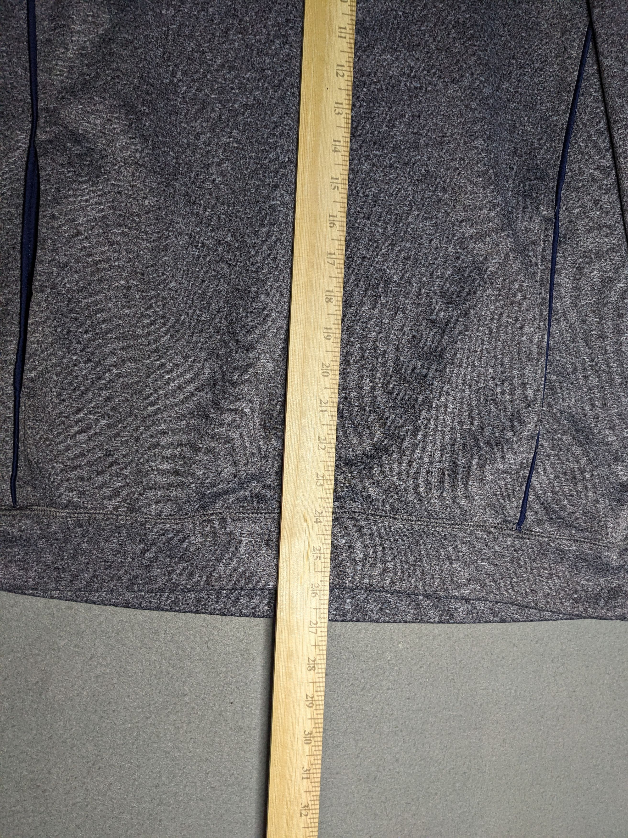NHL VINTAGE Toronto Maple Leafs 1/4 Zip Sweatshirt Large Y2K NHL Size US L / EU 52-54 / 3 - 8 Thumbnail