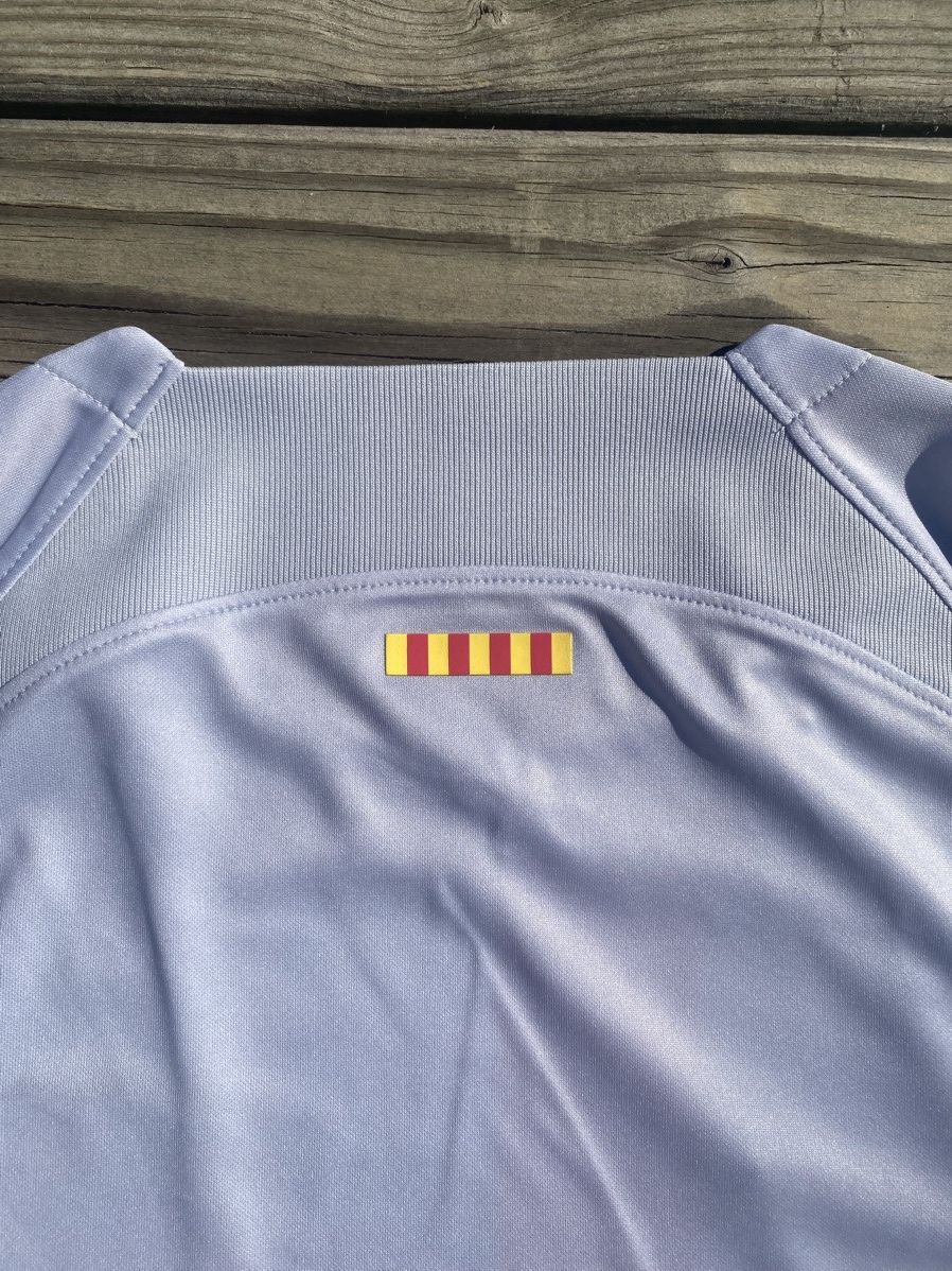 Nike FC Barcelona 2022/23 Jersey Size US M / EU 48-50 / 2 - 11 Thumbnail