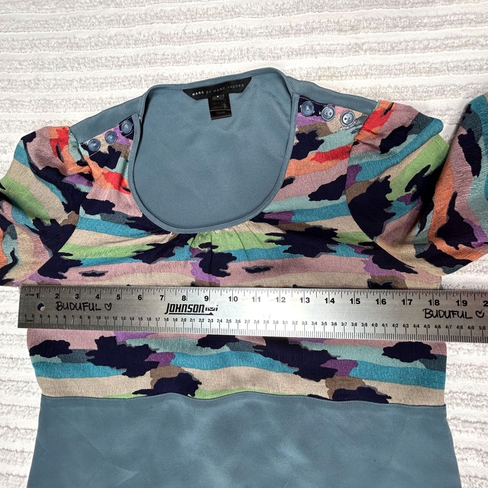 Marc Jacobs Marc by Marc Jacobs Multicolor Camouflage Puff Sleeve Top Shoulder Button Size 4 Womens Shirt Size S / US 4 / IT 40 - 7 Thumbnail
