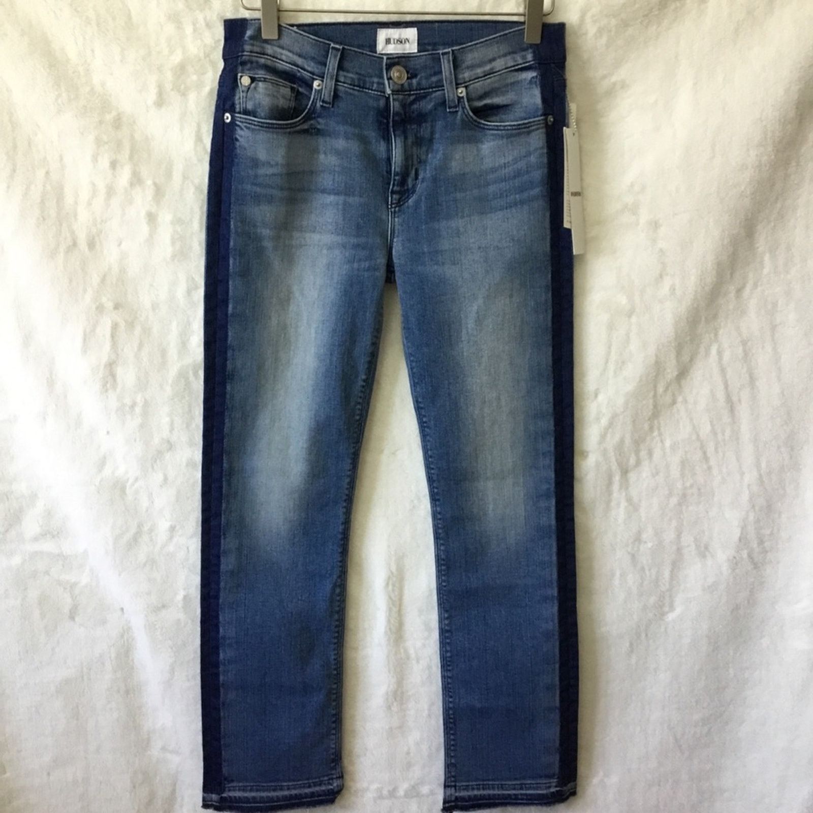 Hudson Hudson Midrise Tilda Crop Cigarette Jeans Size 26" / US 2 / IT 38 - 1 Thumbnail