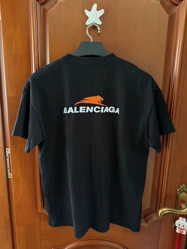 Balenciaga Limited embroidered logo short sleeves for the