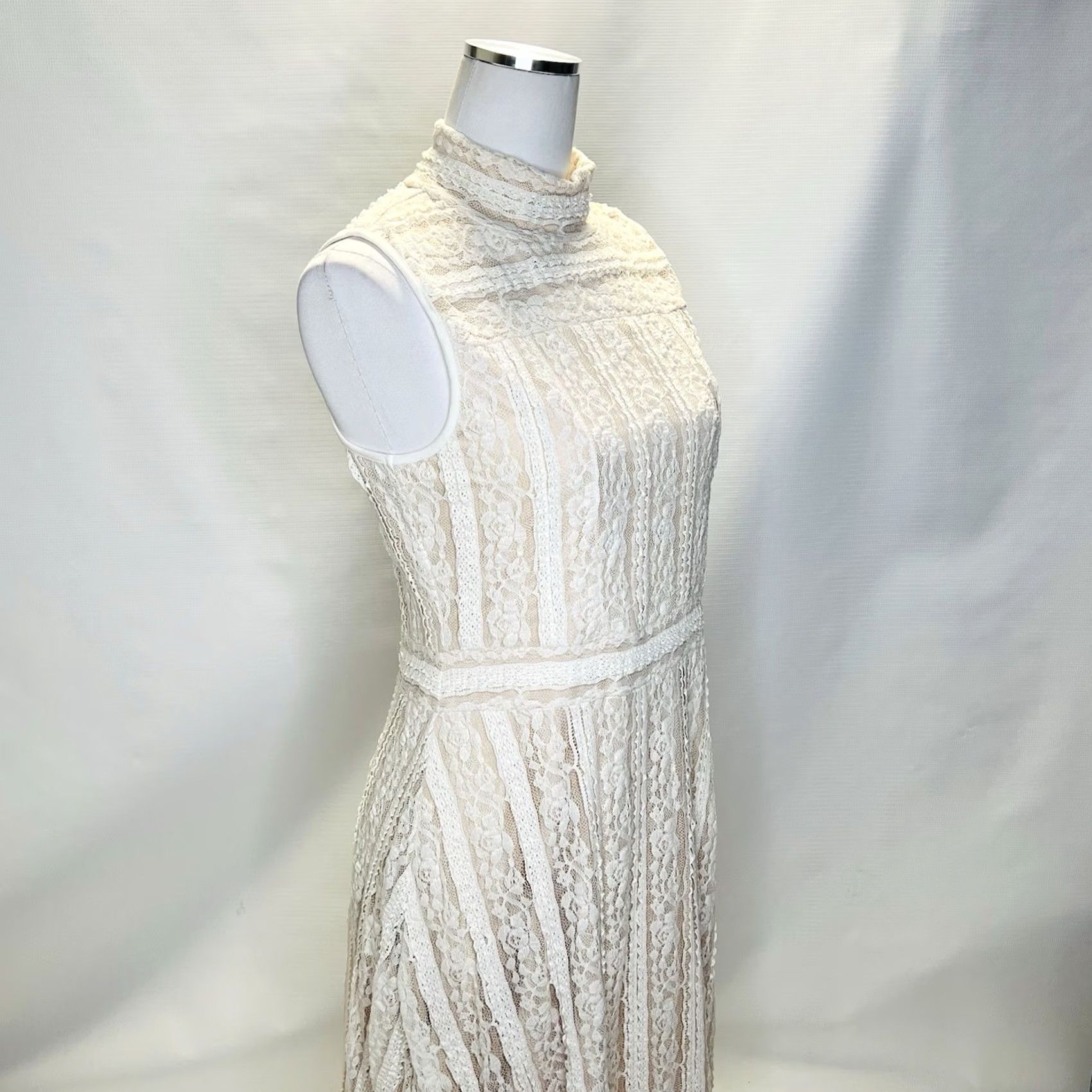 Vince Camuto Vince Camuto Dress Women’s Size Medium Ivory Victorian Lace Sleeveless Mock Neck Knee Length A-Line Formal Wedding Party/Cocktail Cowgirl 2020s Womens Size M / US 6-8 / IT 42-44 - 2 Thumbnail