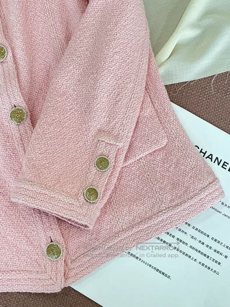 Chanel Chanel Seoul series pink tweed pearl buckle jacket Size XS / US 0-2 / IT 36-38 - 4 Thumbnail