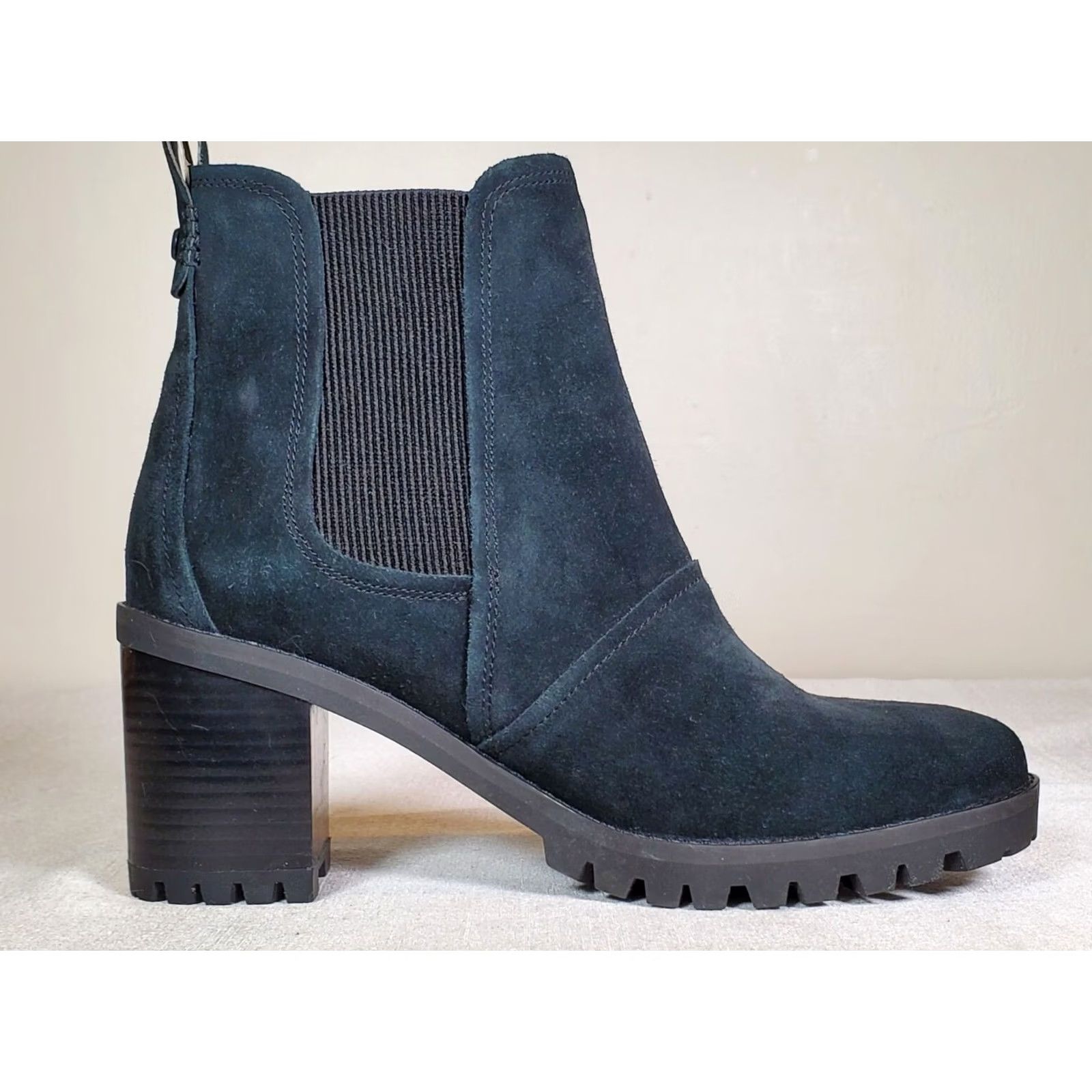 Ugg UGG Hazel Waterproof Suede Boots Chelsea Black Women's US 9.5 High Heel Chunky Shaft Ankle Boots Block Heel Chelsea Style EU40.5 UK7.5 Shoes Womens Size US 10 / IT 40 - 6 Thumbnail