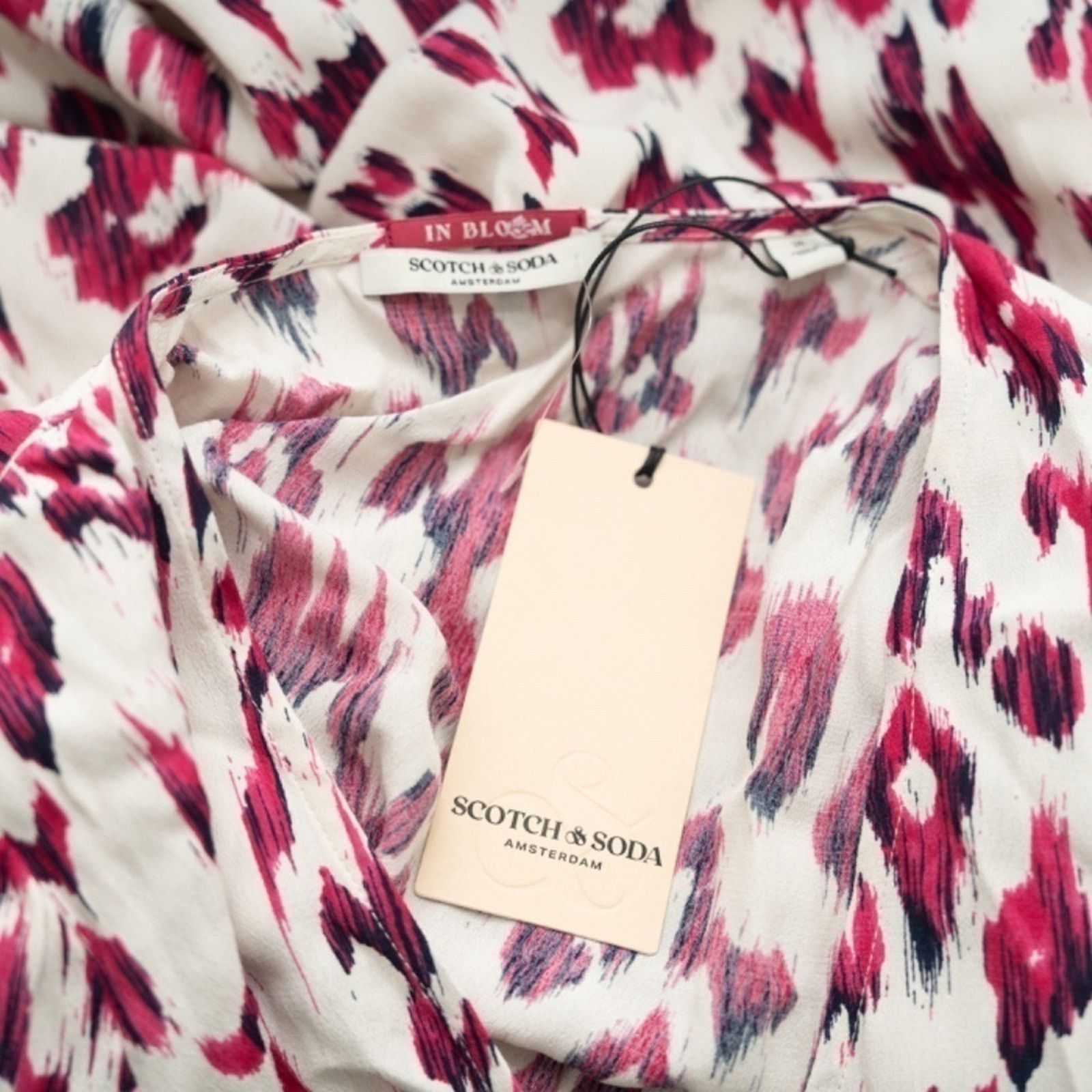 Scotch & Soda Scotch & Soda. Wrap Dress In Brushed Ikat Cherry Pie. Size M / US 6-8 / IT 42-44 - 12 Thumbnail