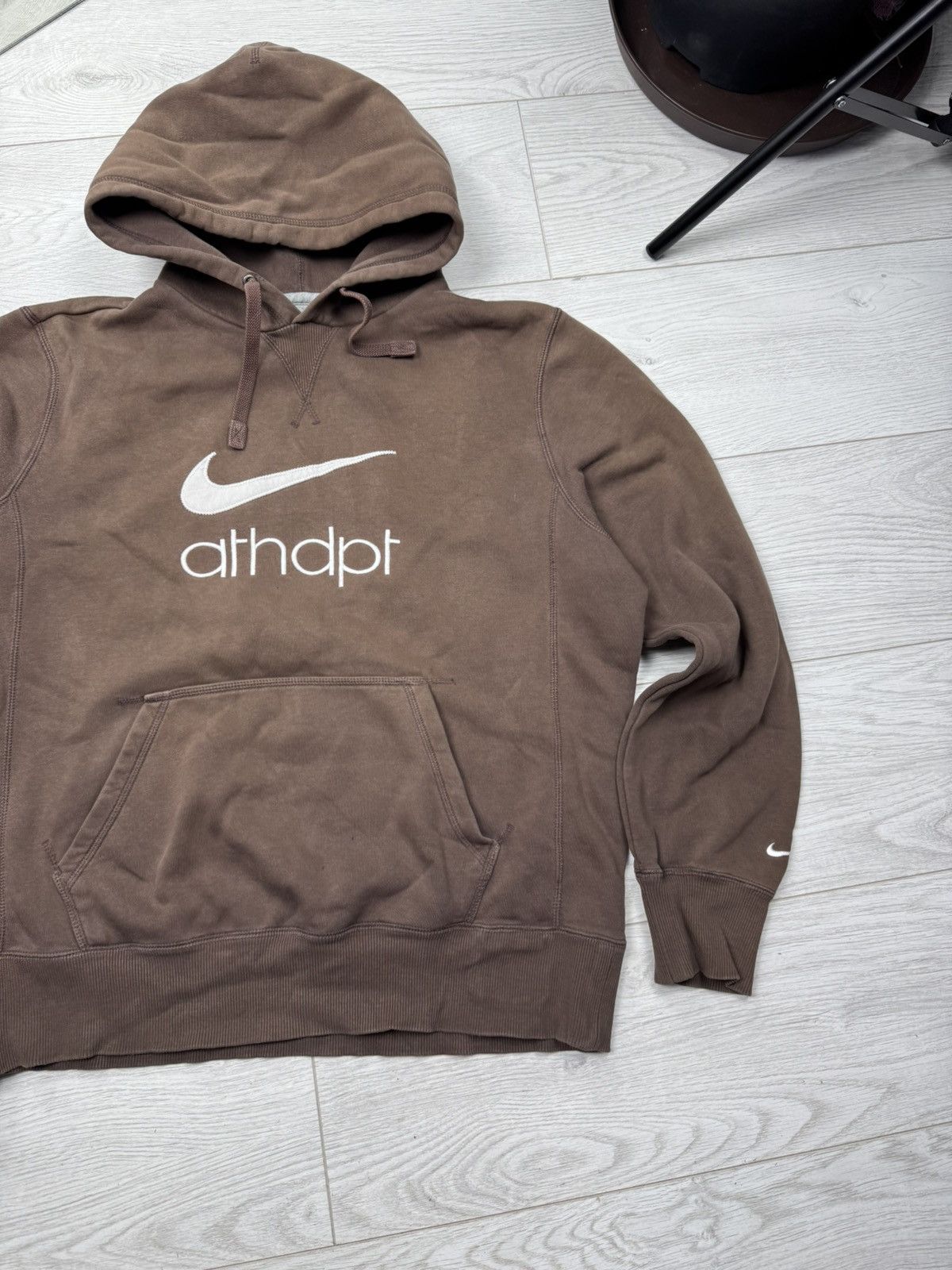 Nike × Vintage Nike Vintage Y2K Brown Hoodie Big Swoosh Logo Rare Grail Size US L / EU 52-54 / 3 - 3 Thumbnail