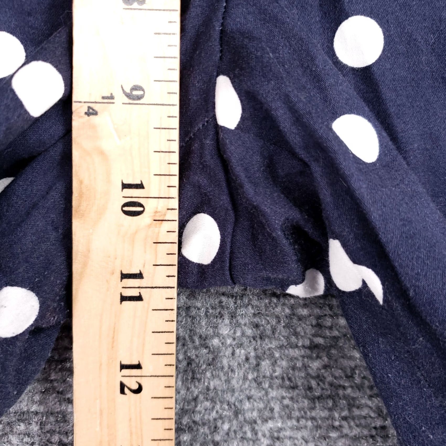 Michael Kors Michael Kors Shorts Womens 10 Blue Chino Polka Dots Mid Rise Medium Wash Zip Fly (Regular) Size 32" / US 10 / IT 46 - 5 Thumbnail