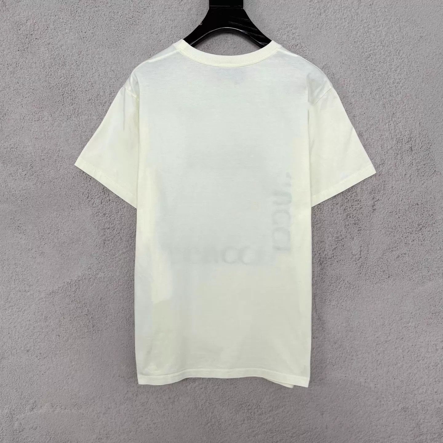 Gucci Gucci Cherry Sequin Embroidered White T-shirt XS Size US XS / EU 42 / 0 - 2 Thumbnail