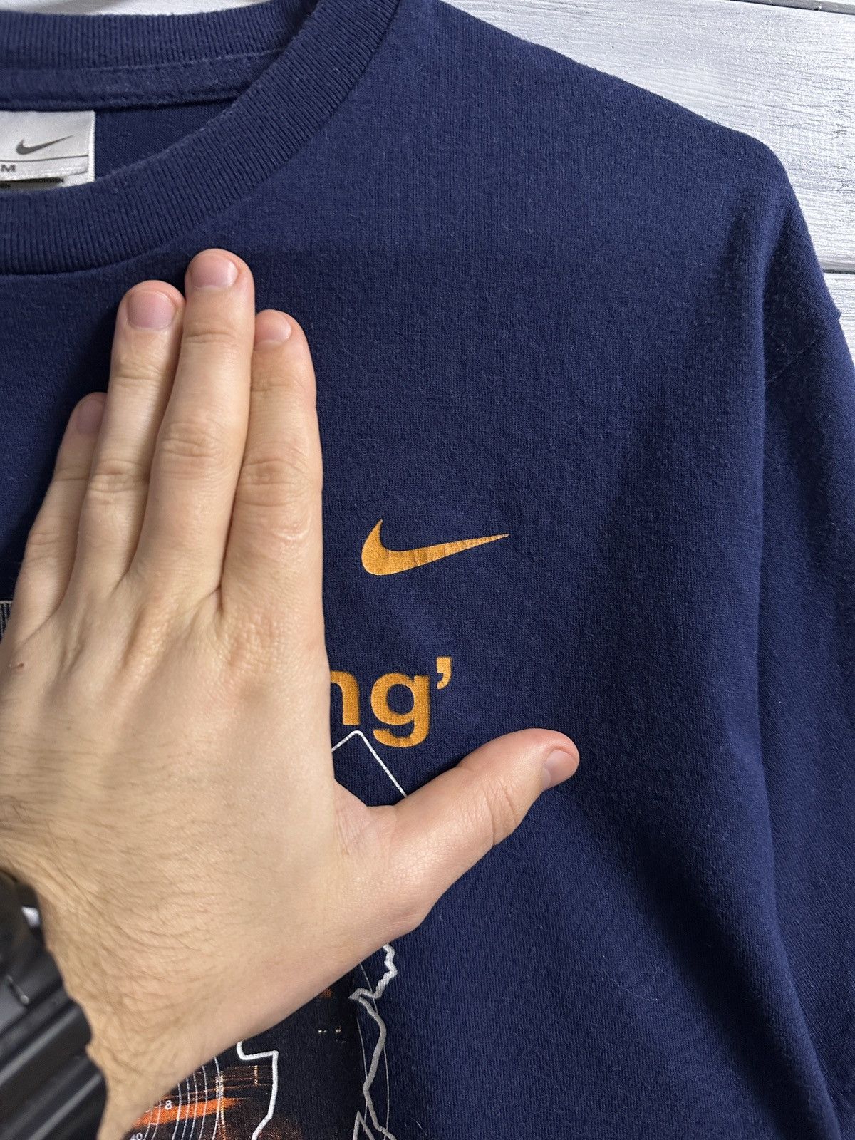 Nike Rare Vintage T-Shirt Nike Small Swoosh Run Ganinin Alang Size US M / EU 48-50 / 2 - 3 Thumbnail