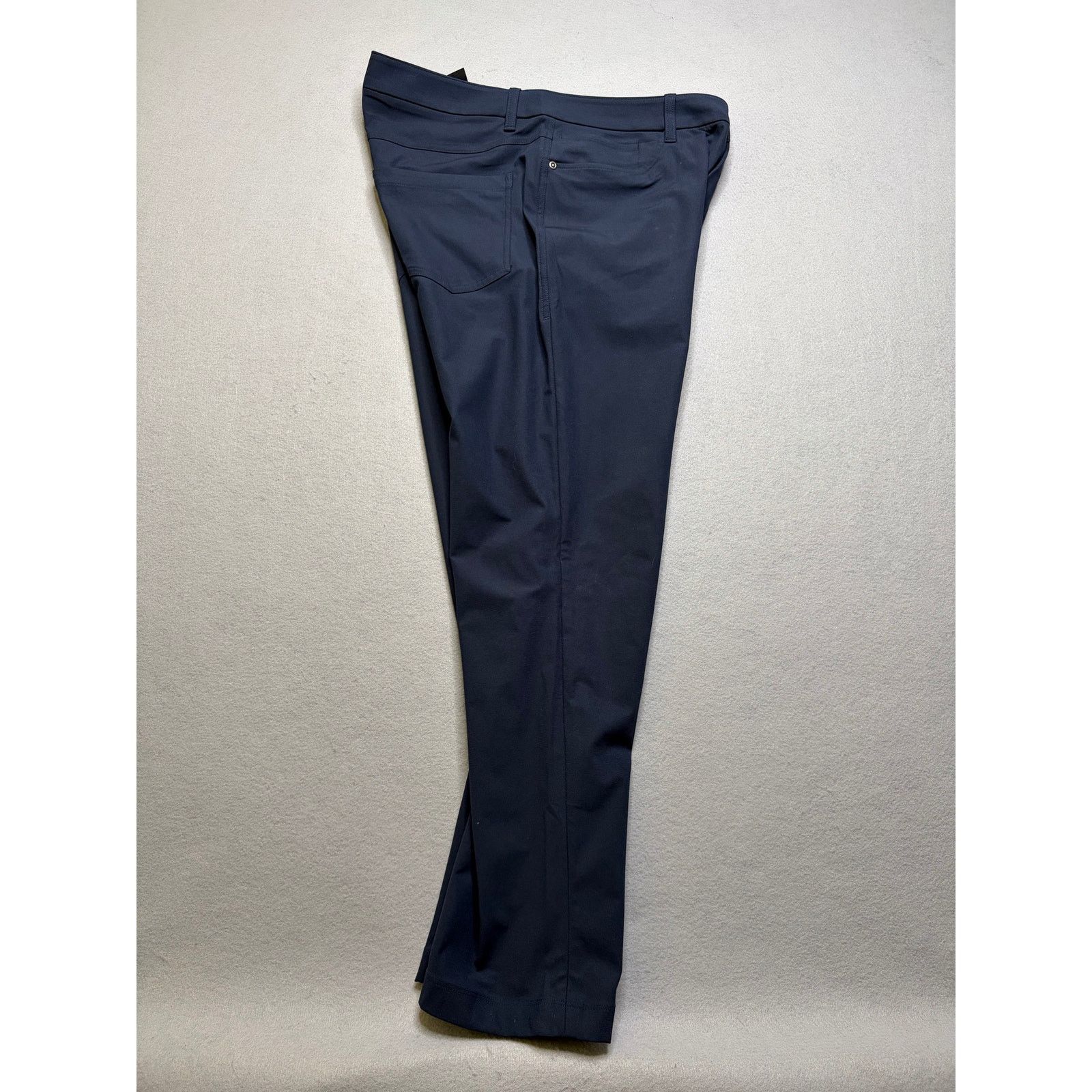 Lululemon Lululemon Men’s ABC Classic Fit Pants Size 31 Blue Size US 31 - 9 Thumbnail