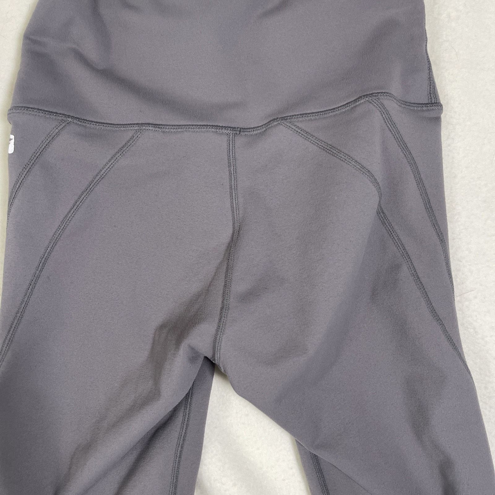 Fabletics Fabletics Women’s XXS Mid-Rise Mesh Powerhold Capri Leggings Size 24" / US 00 / IT 34 - 6 Thumbnail