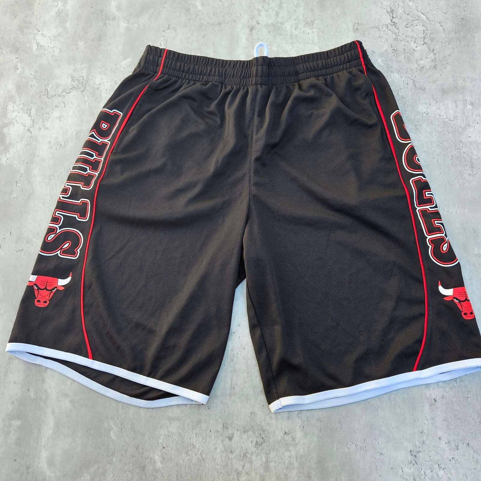 NBA NBA CHICAGO BULLS CLASSIC MEN'S SHORT SIZE X-LARGE Size US 34 / EU 50 - 1 Thumbnail