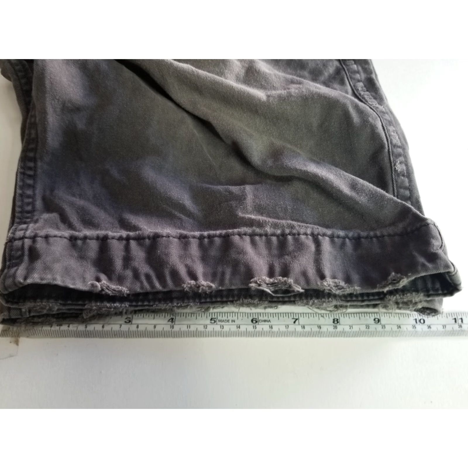 Abercrombie & Fitch Abercrombie & Fitch Cargo Shorts Women Gray Canvas Size 16 Beige Colour Cargo Shorts Womens 16 Gray Canvas Abercrombie & Fitch Size 38" / US 16 / IT 52 - 5 Thumbnail