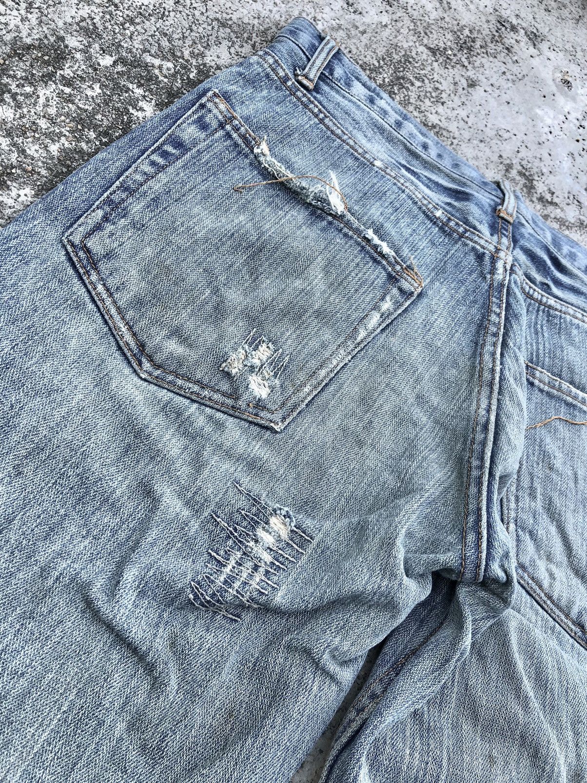 Japanese Brand JAPANESSE NYLAUS DISTRESSED DENIM Size US 30 / EU 46 - 11 Thumbnail