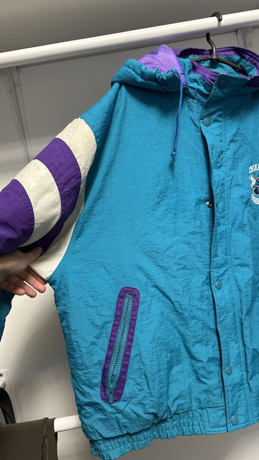 Starter Vintage Charlotte Hornets Starter Full Zip Two Tone Jacket Size US XL / EU 56 / 4 - 4 Thumbnail