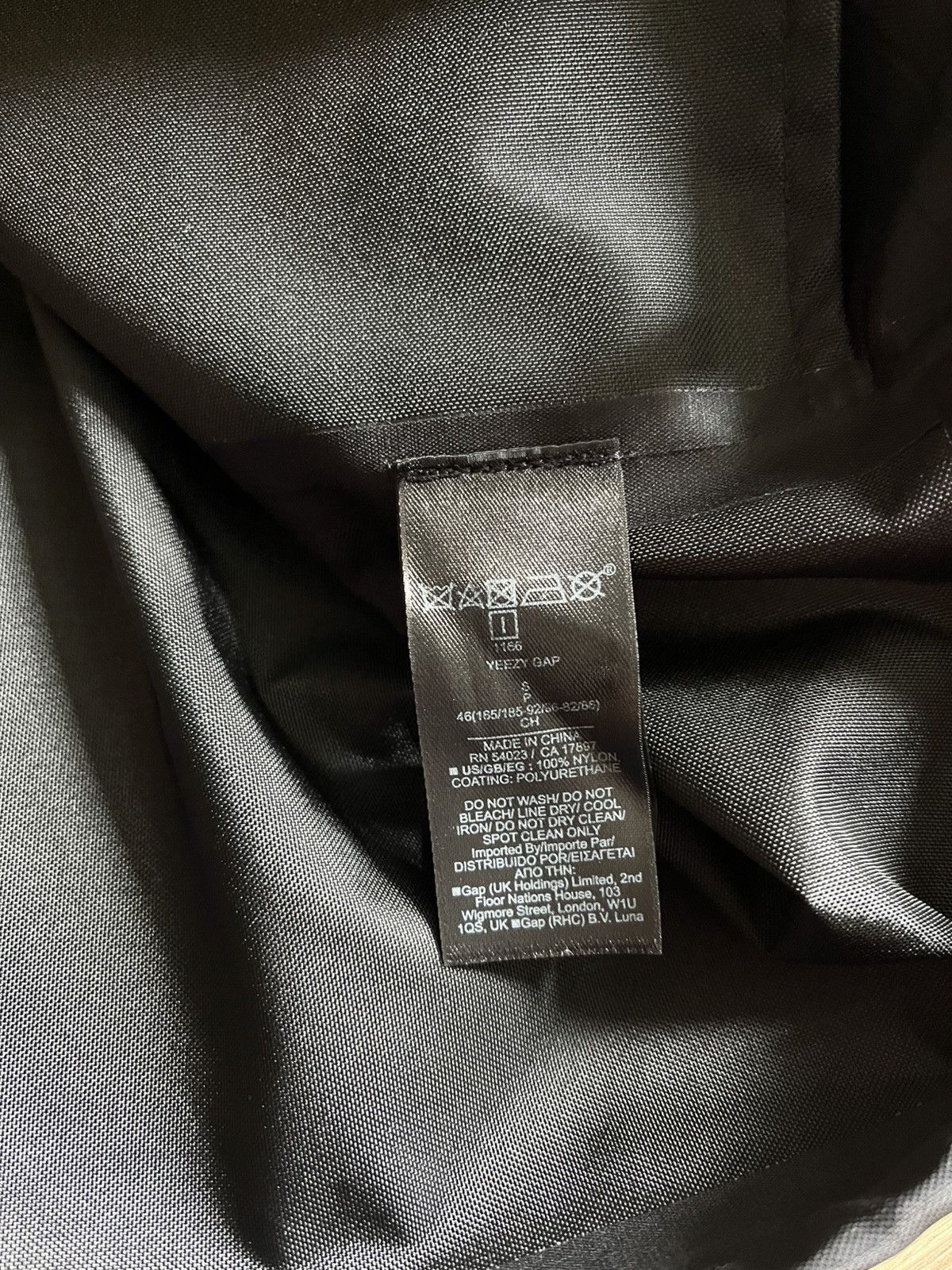 Balenciaga × Gap × Kanye West YGEBB Yeezy Gap Balenciaga Parka Black Size Small Size US S / EU 44-46 / 1 - 6 Thumbnail