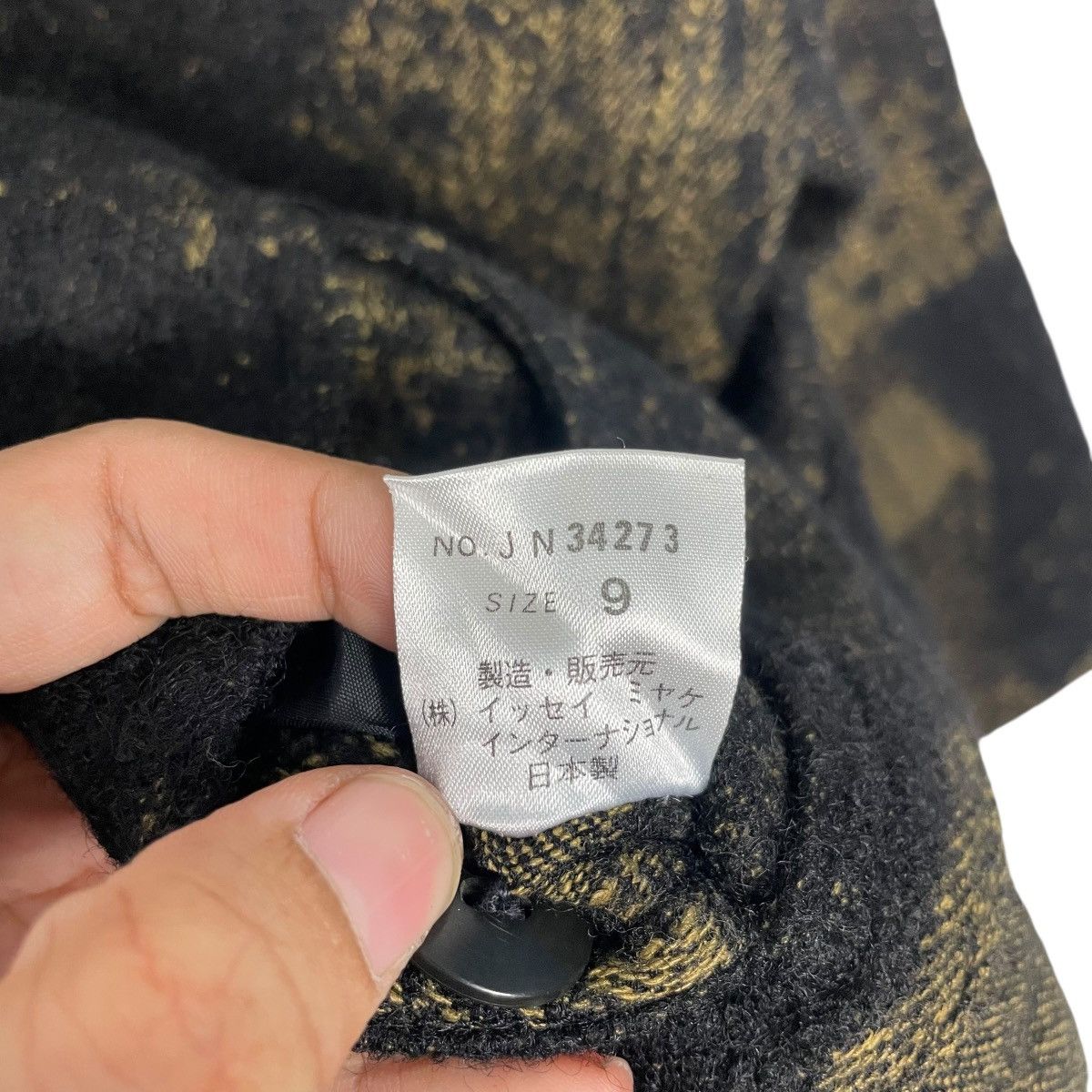 Issey Miyake Vintage 80s Issey Miyake Asymmetrical Wool Jacket Size US M / EU 48-50 / 2 - 15 Thumbnail
