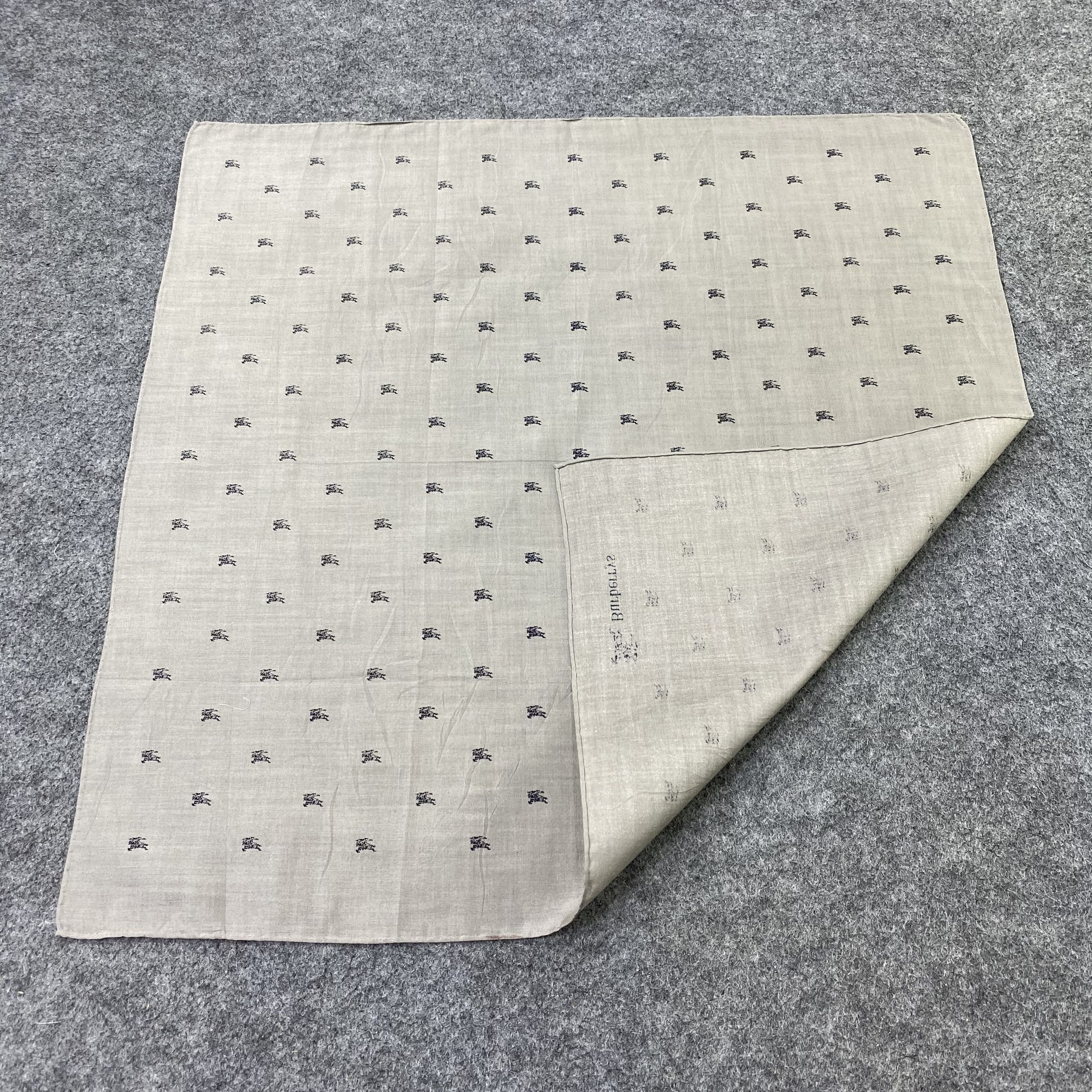 Burberry Vintage Burberrys Handkerchief / Bandana / Neckerchief-B2139 Size ONE SIZE - 5 Thumbnail