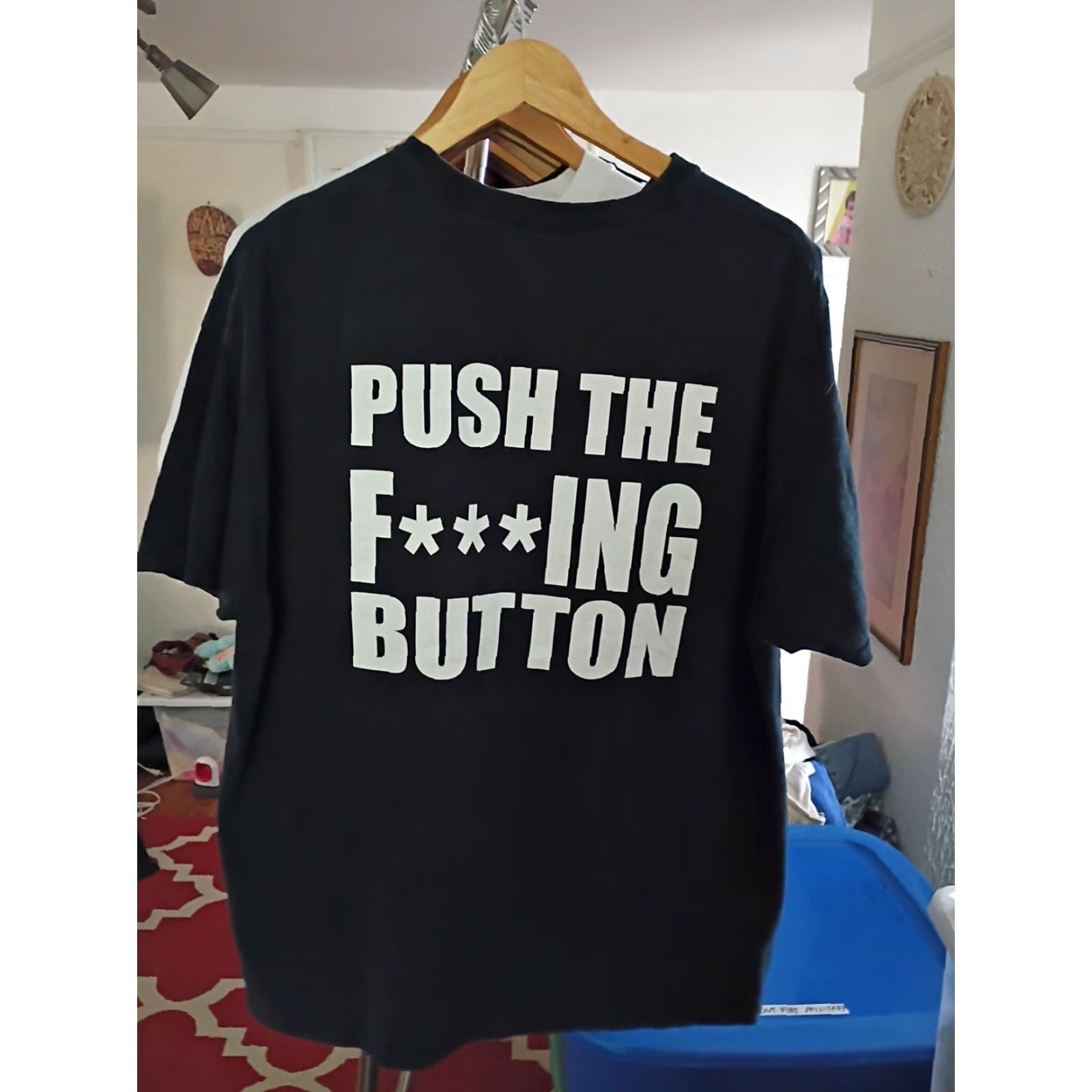 Gildan VINTAGE Official FDNY T-shirt 1st Battalion Chiefs Push The F Button Funny Tee Shirt Men XL Black Gildan Button Accents Fire Department of New York Size US XL / EU 56 / 4 - 3 Thumbnail