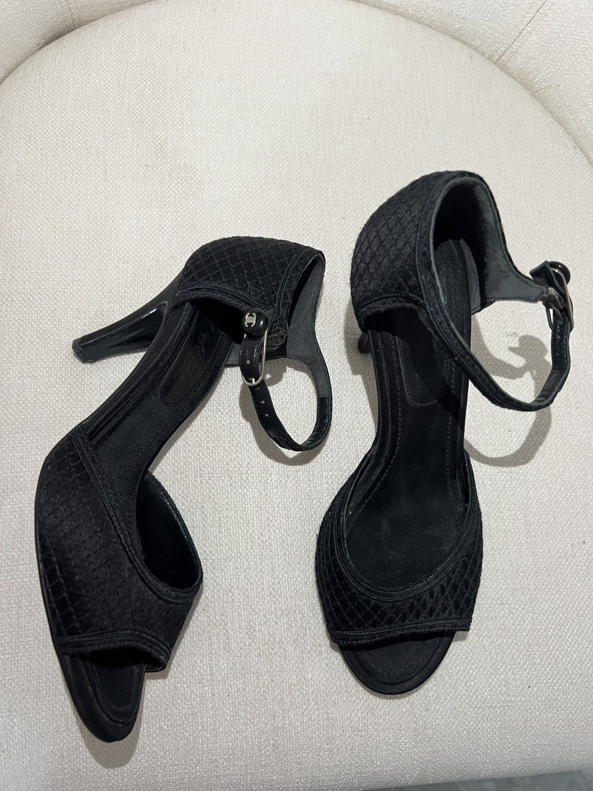 Chanel Chanel Vintage Black Satin Quilted CC Logo Heels Size US 4.5 / IT 34.5 - 3 Thumbnail