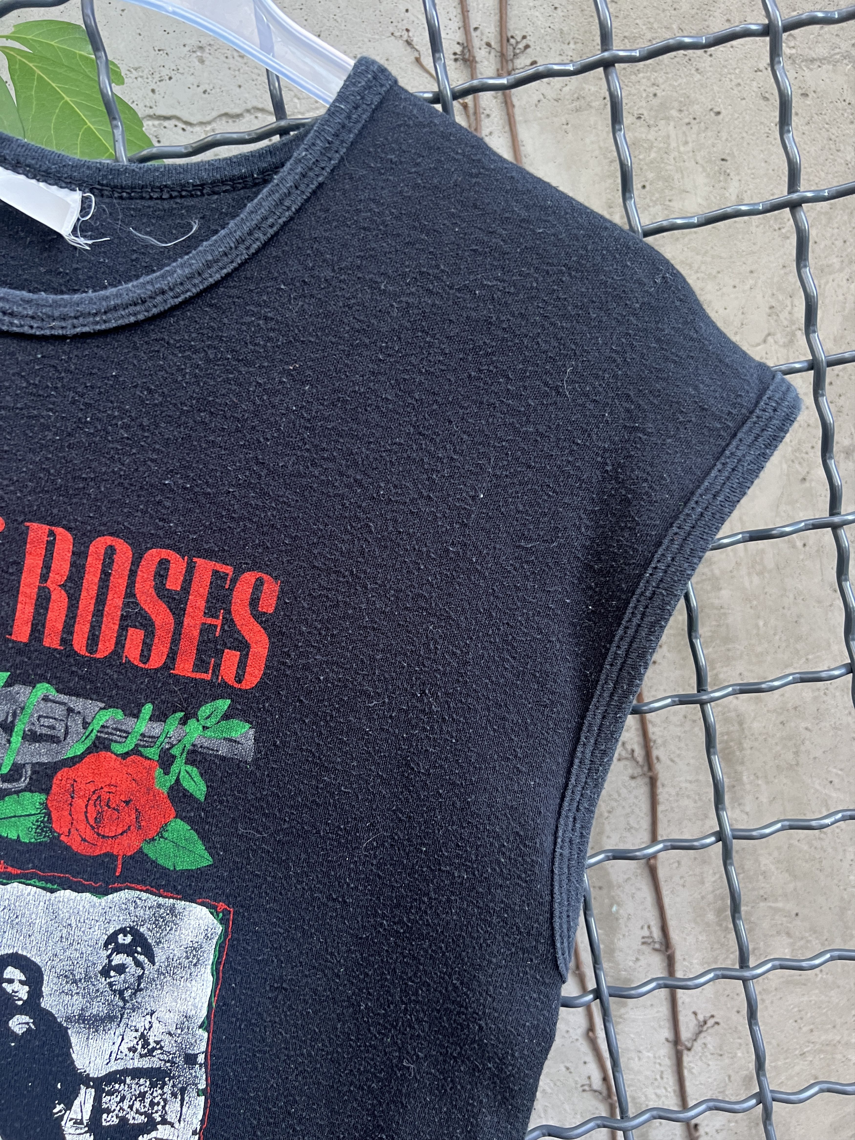 Band Tees Vintage 90s Guns N Roses Rock Band Tank Top Shirt Size US M / EU 48-50 / 2 - 5 Thumbnail