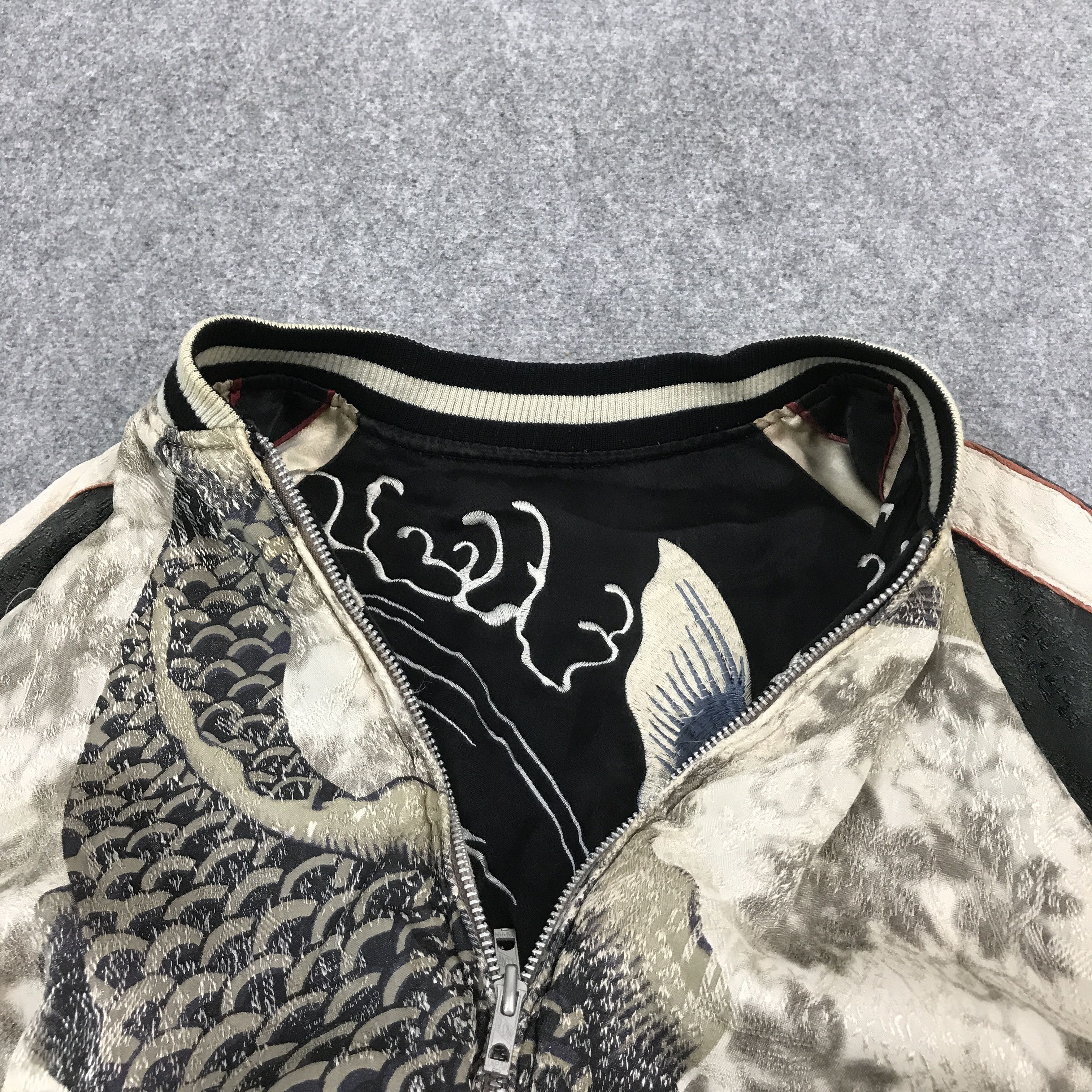 Japanese Brand Japanese brand Sukajan fish koi Japan design jacket Size US L / EU 52-54 / 3 - 5 Thumbnail
