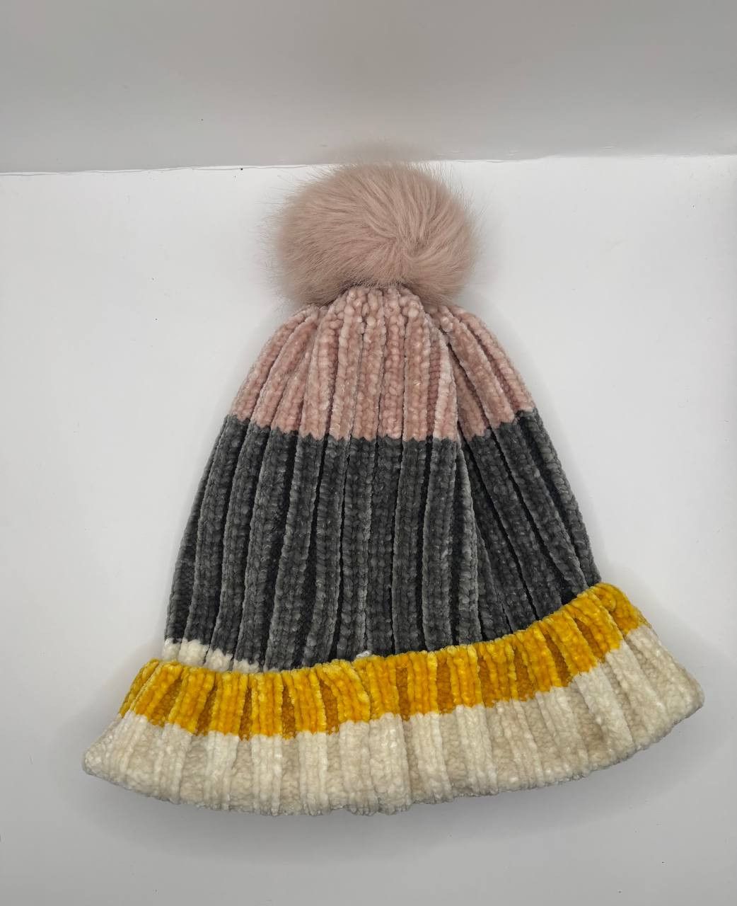 H&M H&M Pastel Color-block Chenille Velvet Beanie Size ONE SIZE - 3 Thumbnail