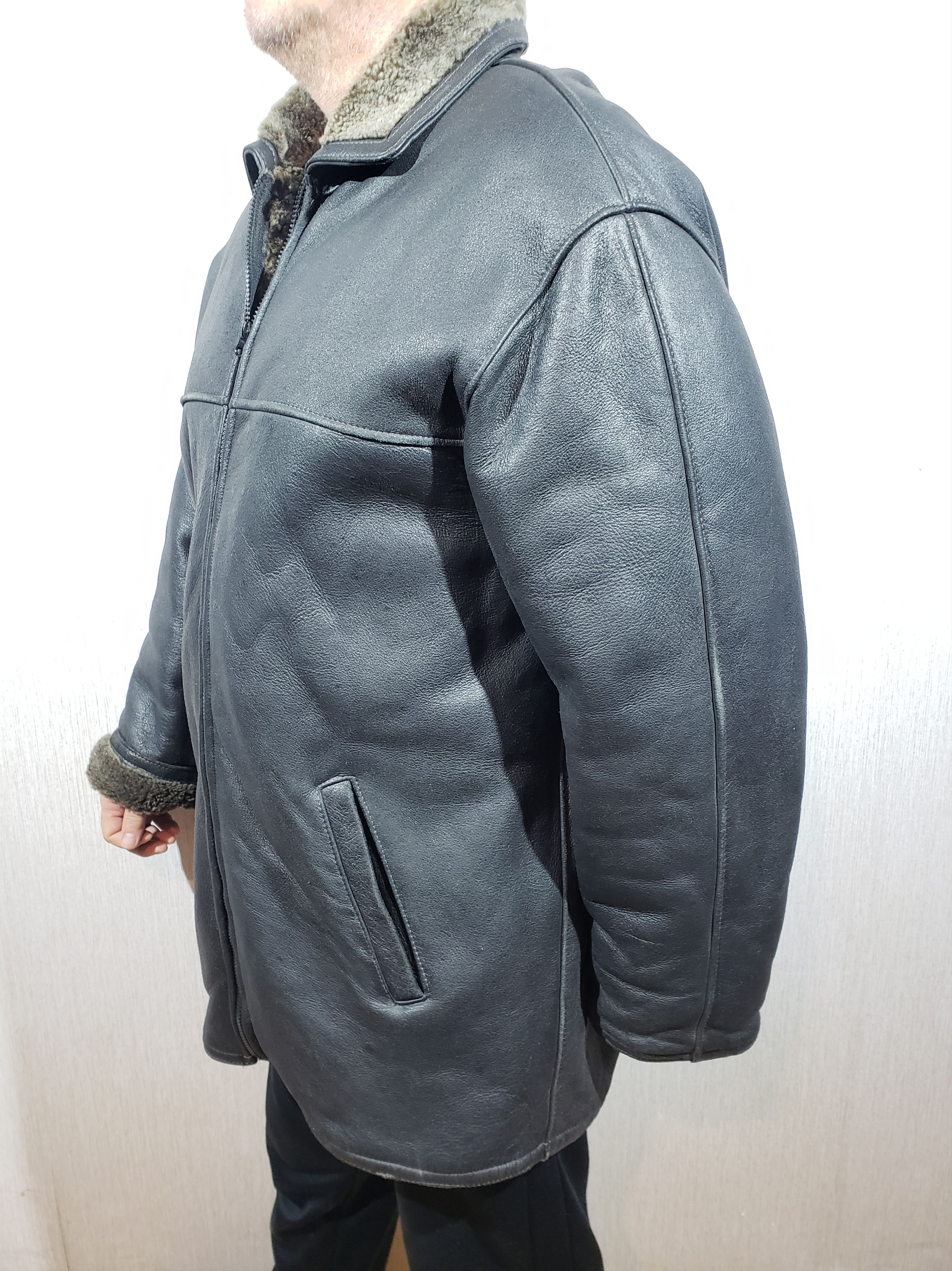 Other Stylish men's black sheepskin coat. Size US XXL / EU 58 / 5 - 2 Thumbnail