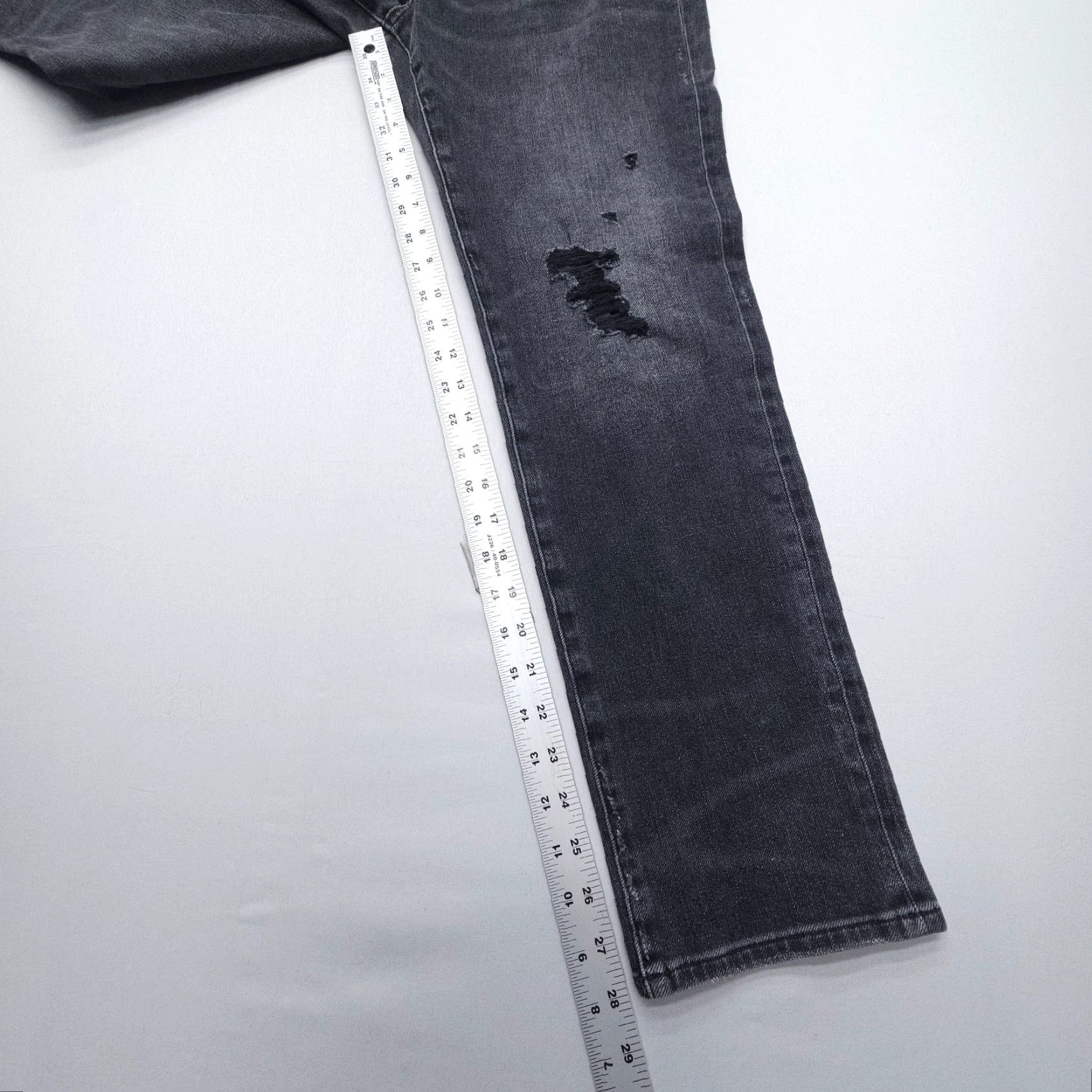 American Eagle Outfitters American Eagle Outfitters Airflex Slim Straight Jeans Mens 34 x 30 Distressed Black Inseam 28 5-Pocket Denim Size US 34 / EU 50 - 4 Thumbnail