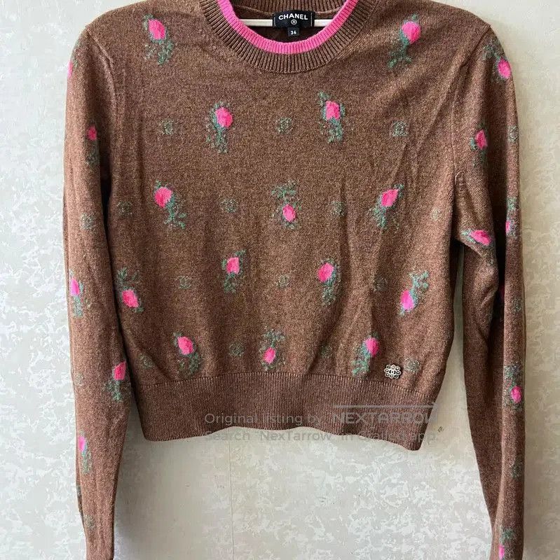 Chanel Chanel Brown Cashmere Sweater with Floral Design . Size S / US 4 / IT 40 - 1 Thumbnail