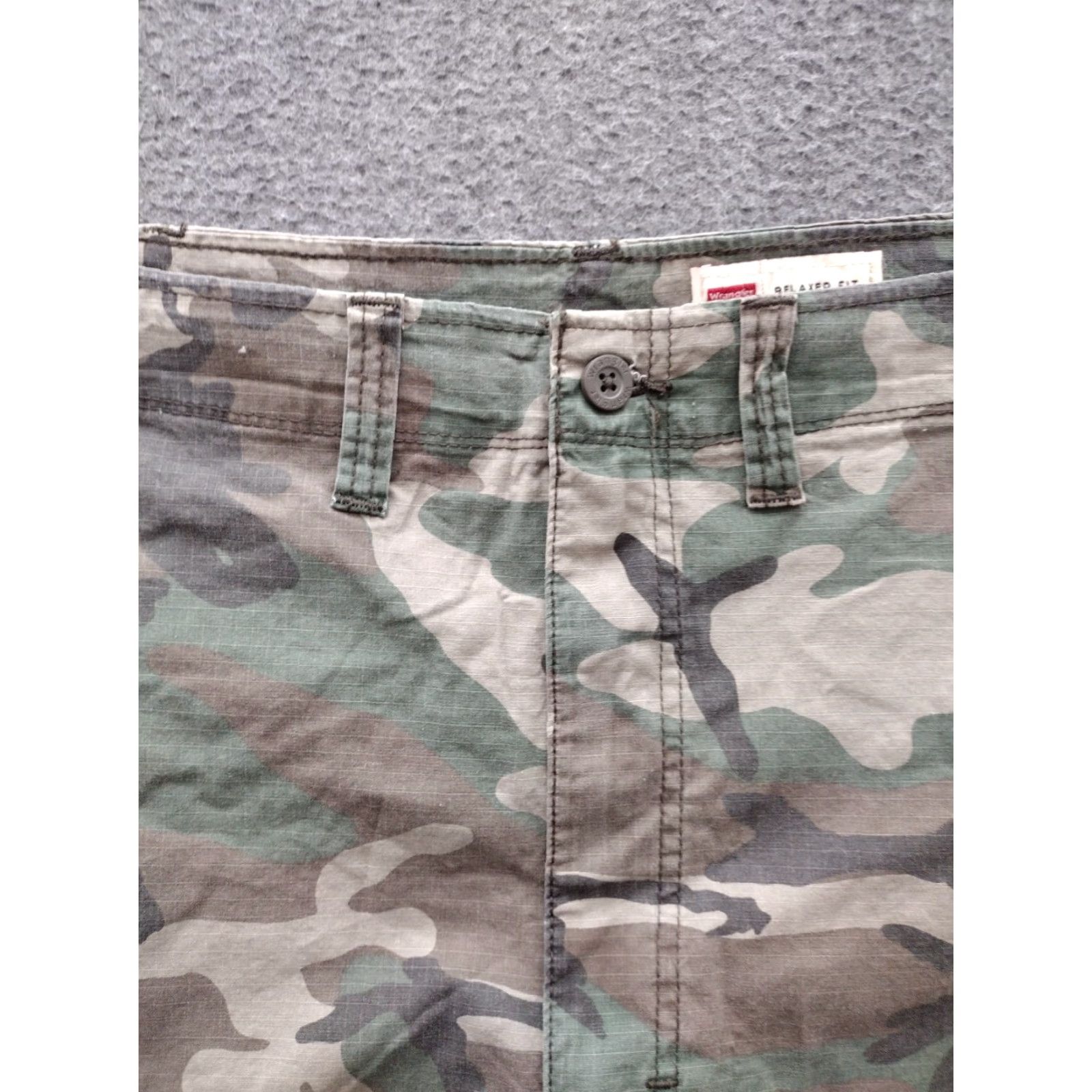 Wrangler Wrangler Cargo Shorts Camo 48 Men's Relaxed Inseam 10" Elastic Drawstring Pockets Cotton Polyester Cotton Blend Clothing Casual 90s Mens Size US 32 / EU 48 - 3 Thumbnail