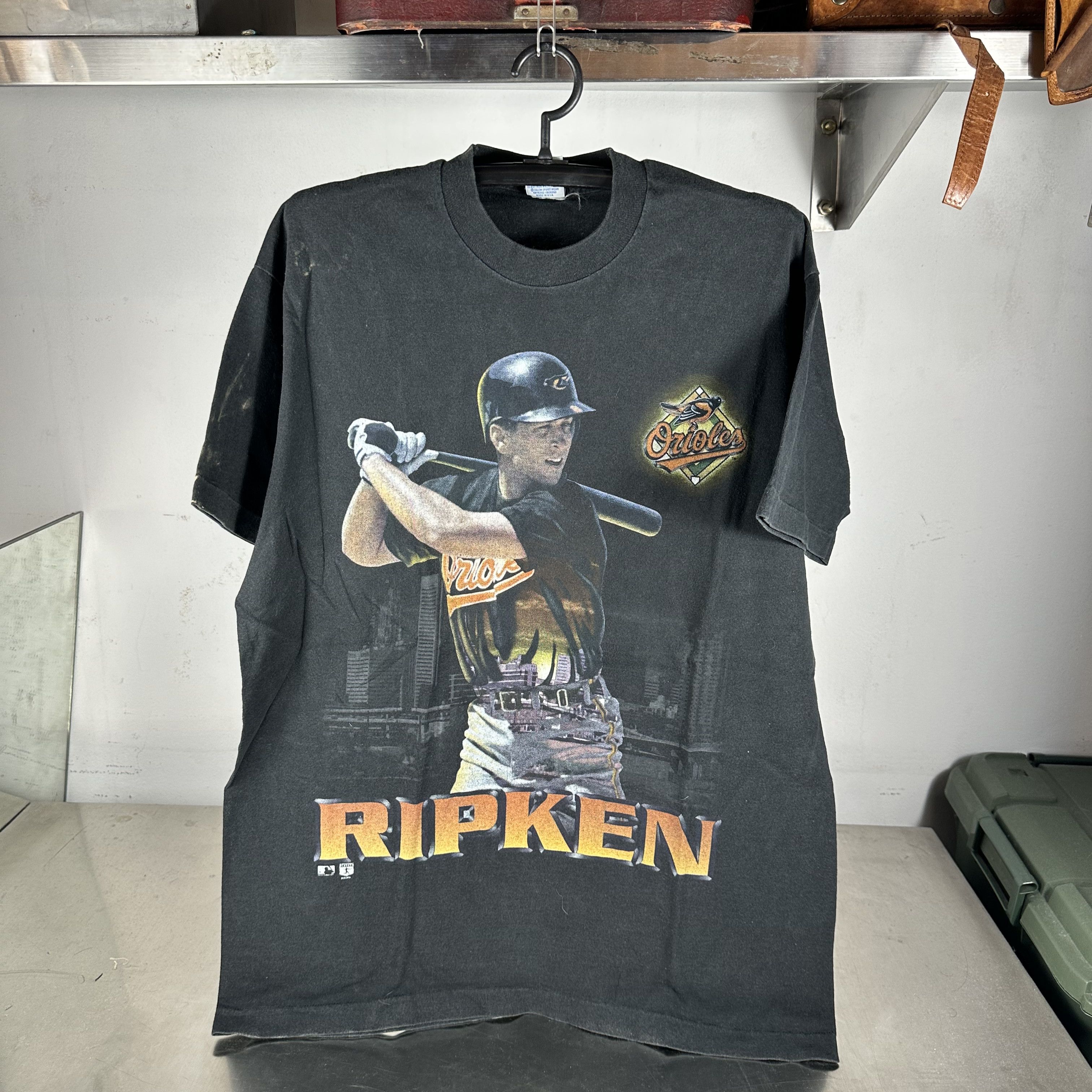 Vintage Vintage 1995 Cal Ripken Jr Baltimore Orioles MLB Salem Tee Size US L / EU 52-54 / 3 - 1 Thumbnail