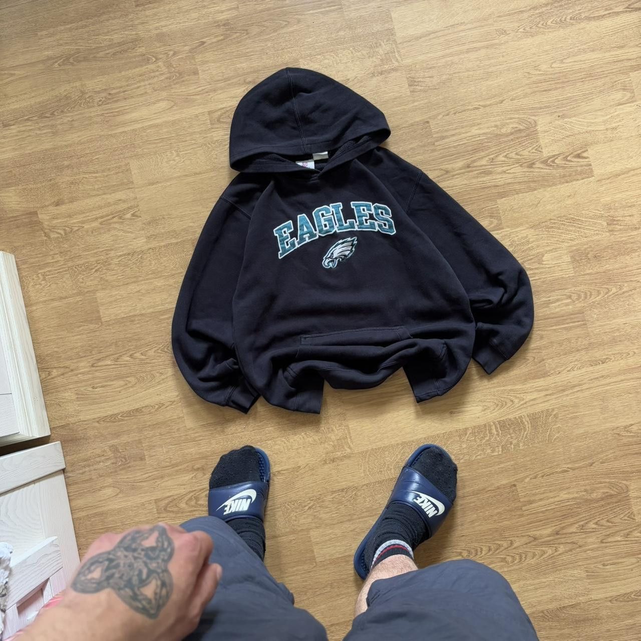 Japanese Brand × NFL × Vintage Vintage y2k 90s NFL Eagles collegiate hoodie Size US XL / EU 56 / 4 - 2 Thumbnail