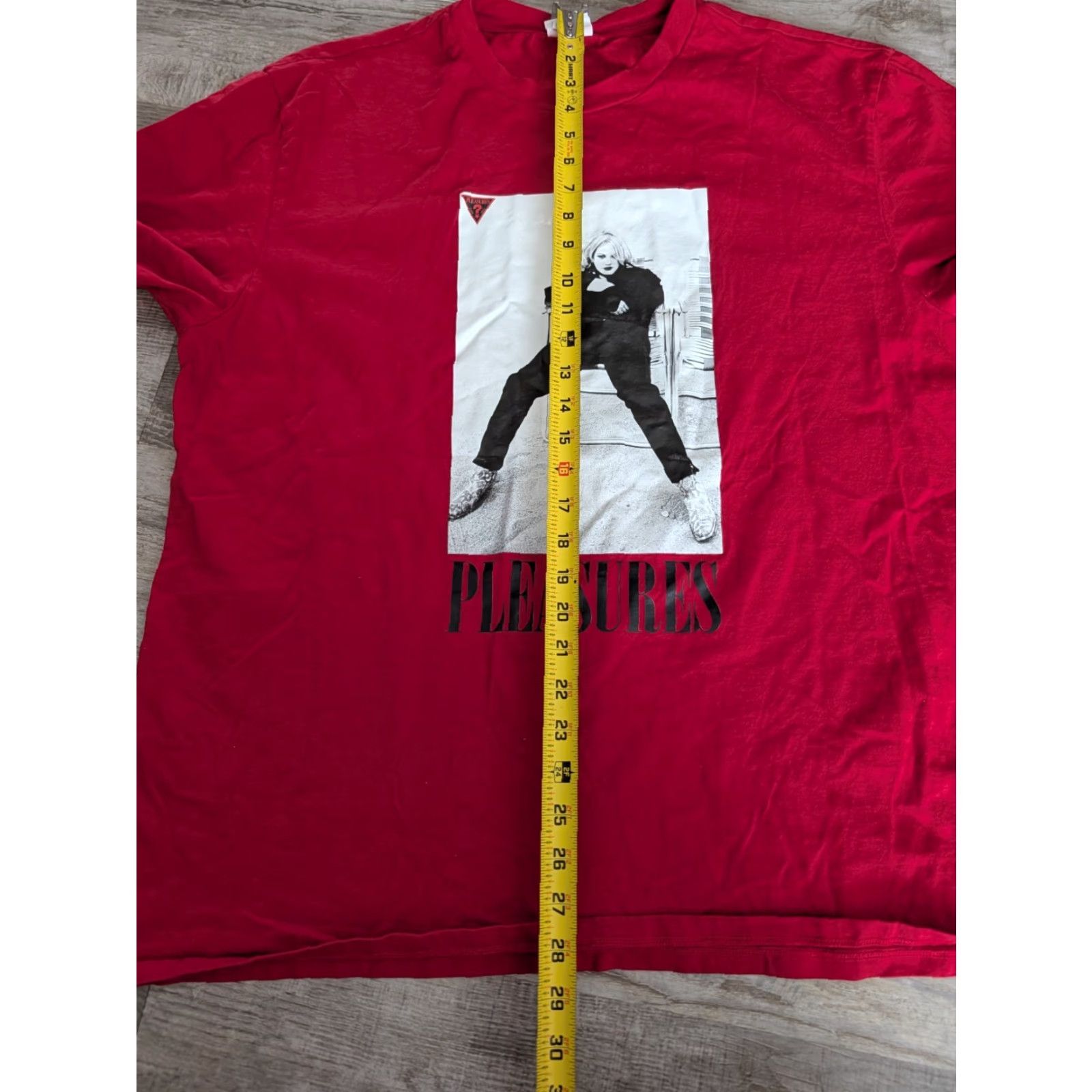 Guess GUESS x PLEASURES Red Drew Barrymore Graphic Printed T-Shirt XL Men Short Sleeve Crew Neck Vintage: No Graphic Print 90s City Limited Edition Size US XL / EU 56 / 4 - 6 Thumbnail