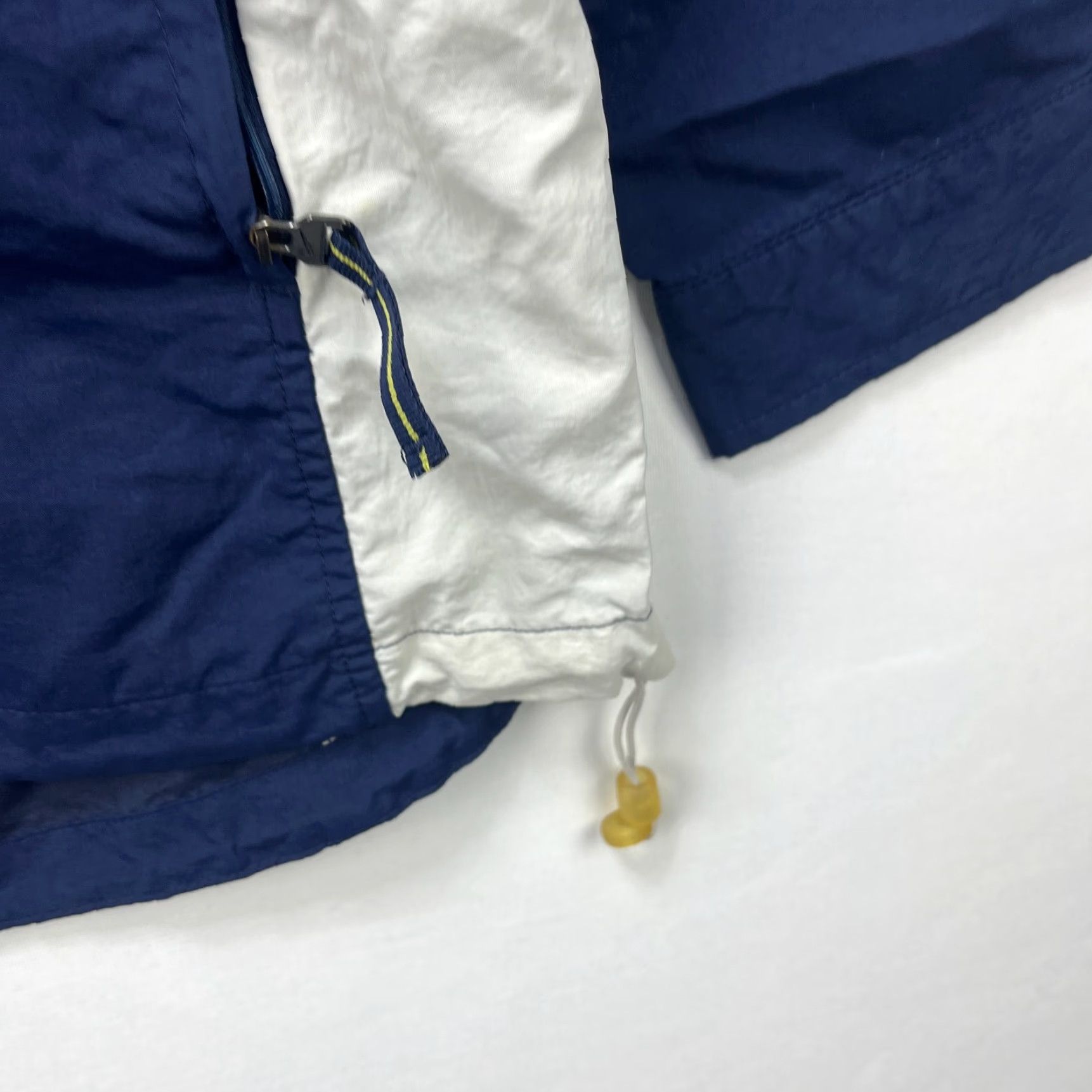 Nike VINTAGE Nike Swoosh Windbreaker Jacket Medium Men Blue Windbreaker 90s Nike Mens Size US M / EU 48-50 / 2 - 7 Thumbnail