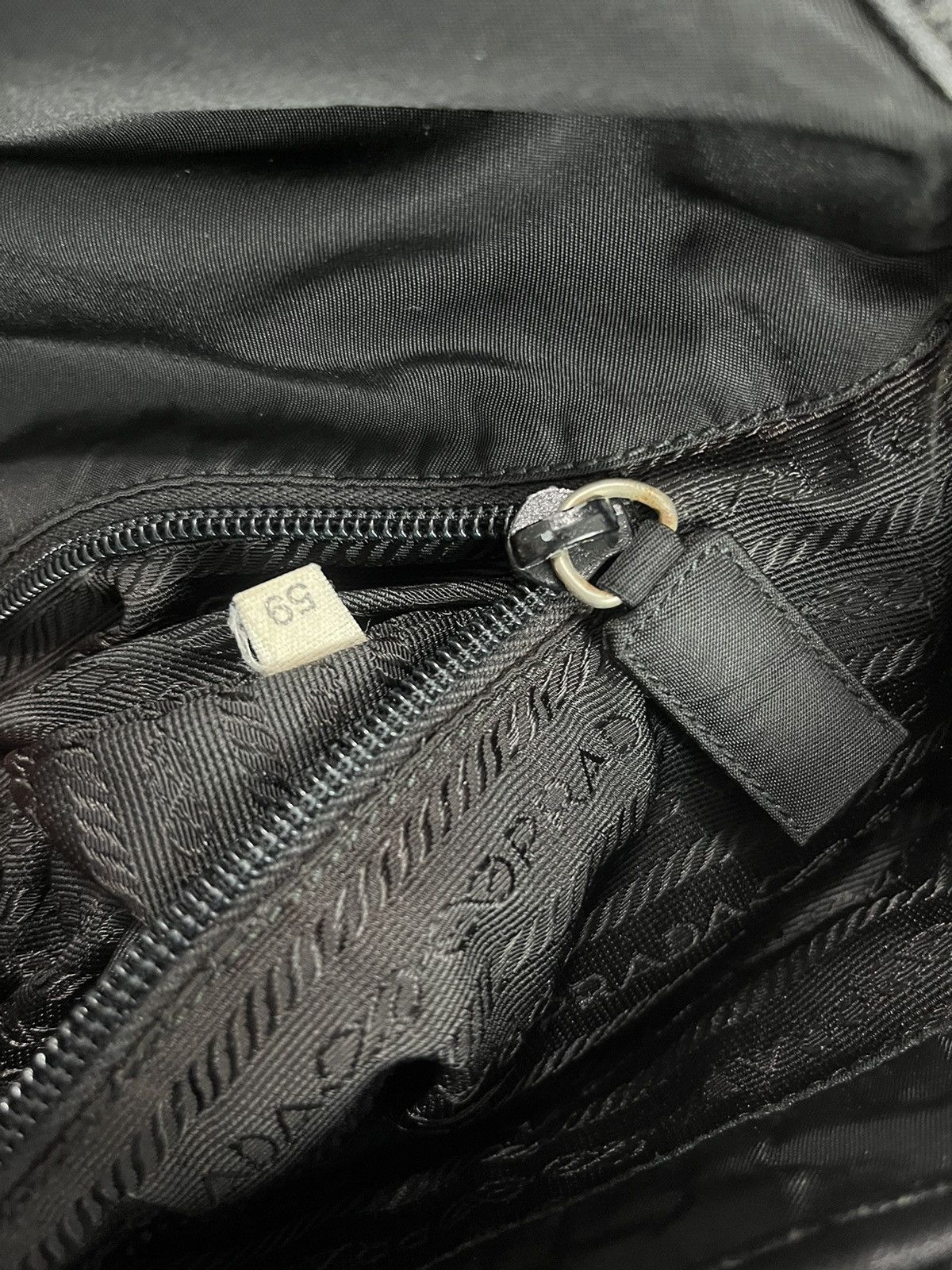 Prada Authentic PRADA Tessuto Messenger Bag Size ONE SIZE - 11 Thumbnail