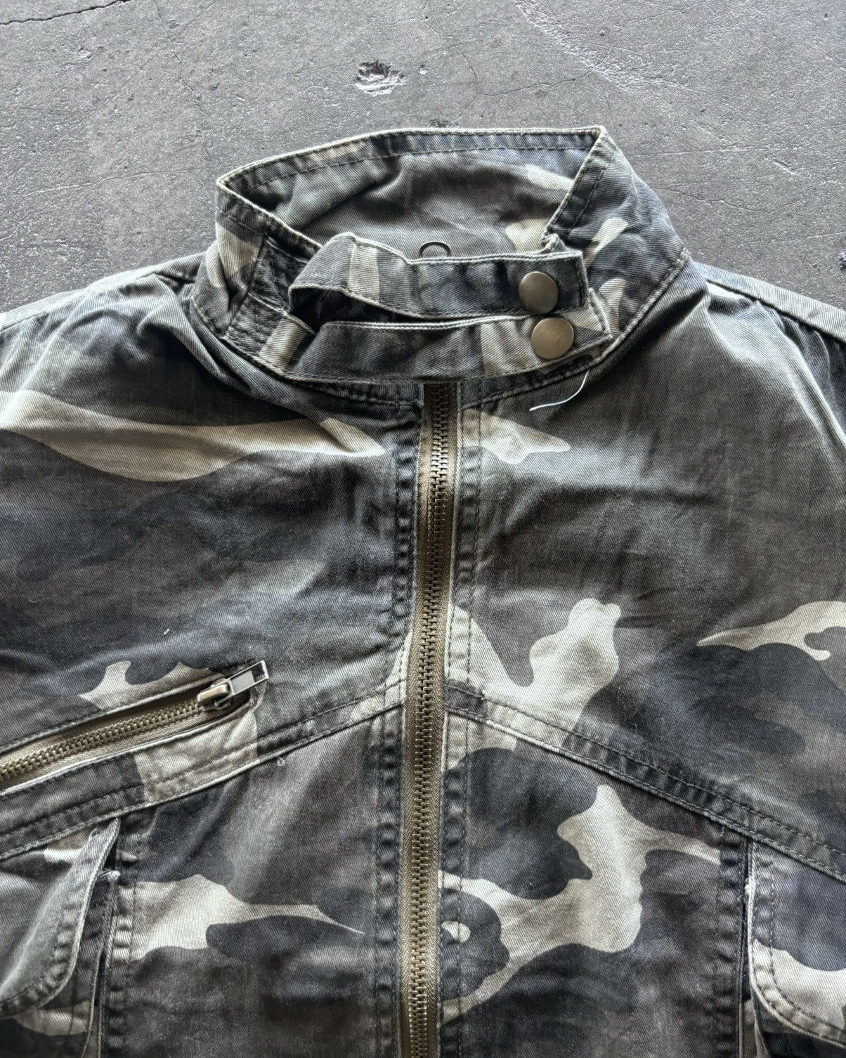 If Six Was Nine × Japanese Brand × Le Grande Bleu (L.G.B.) Camo Cropped Jacket Size US M / EU 48-50 / 2 - 3 Thumbnail