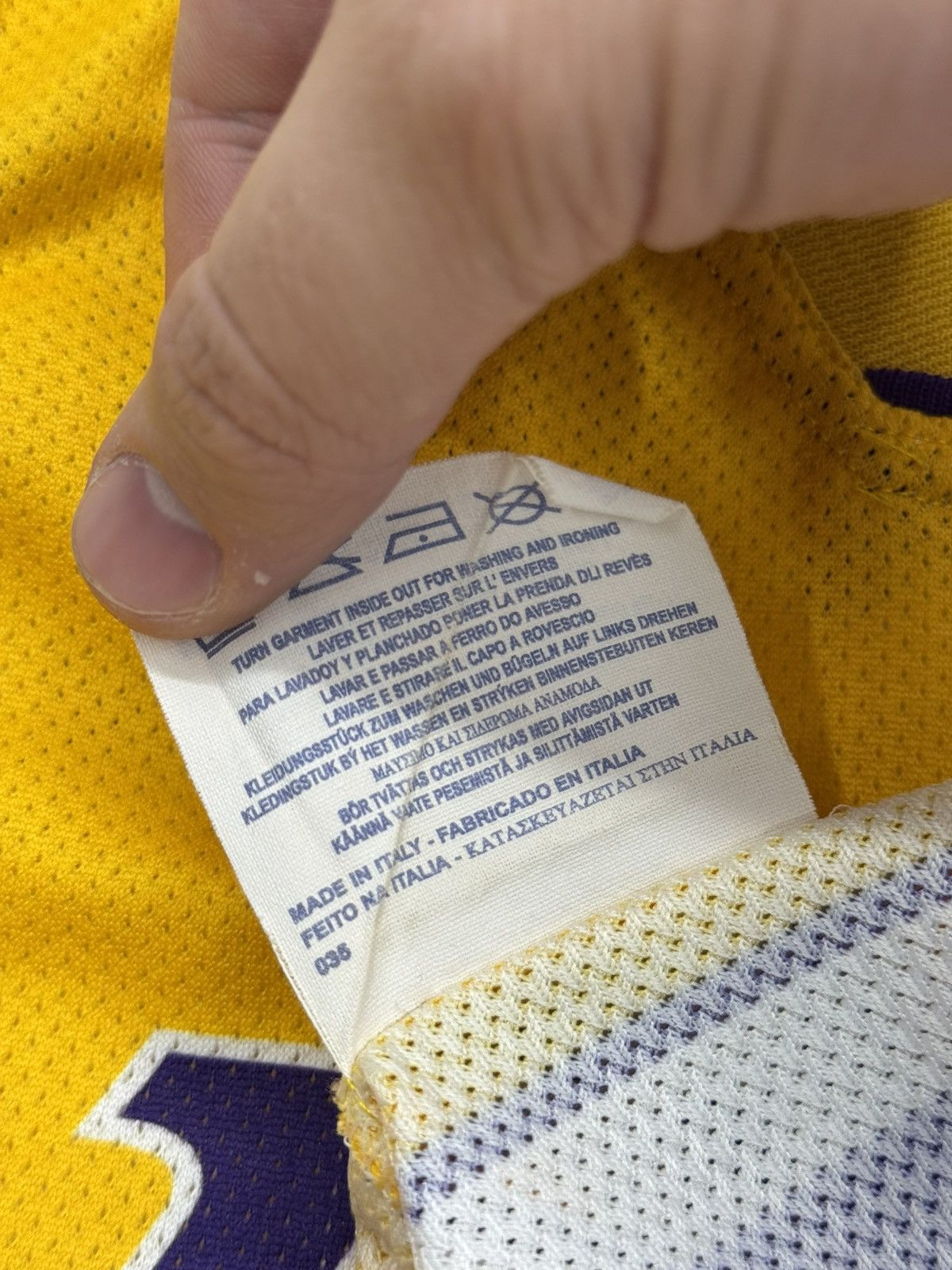 NBA Vintage Los Angeles Lakers #8 Kobe Bryant Jersey NBA Legend Size US M / EU 48-50 / 2 - 10 Thumbnail